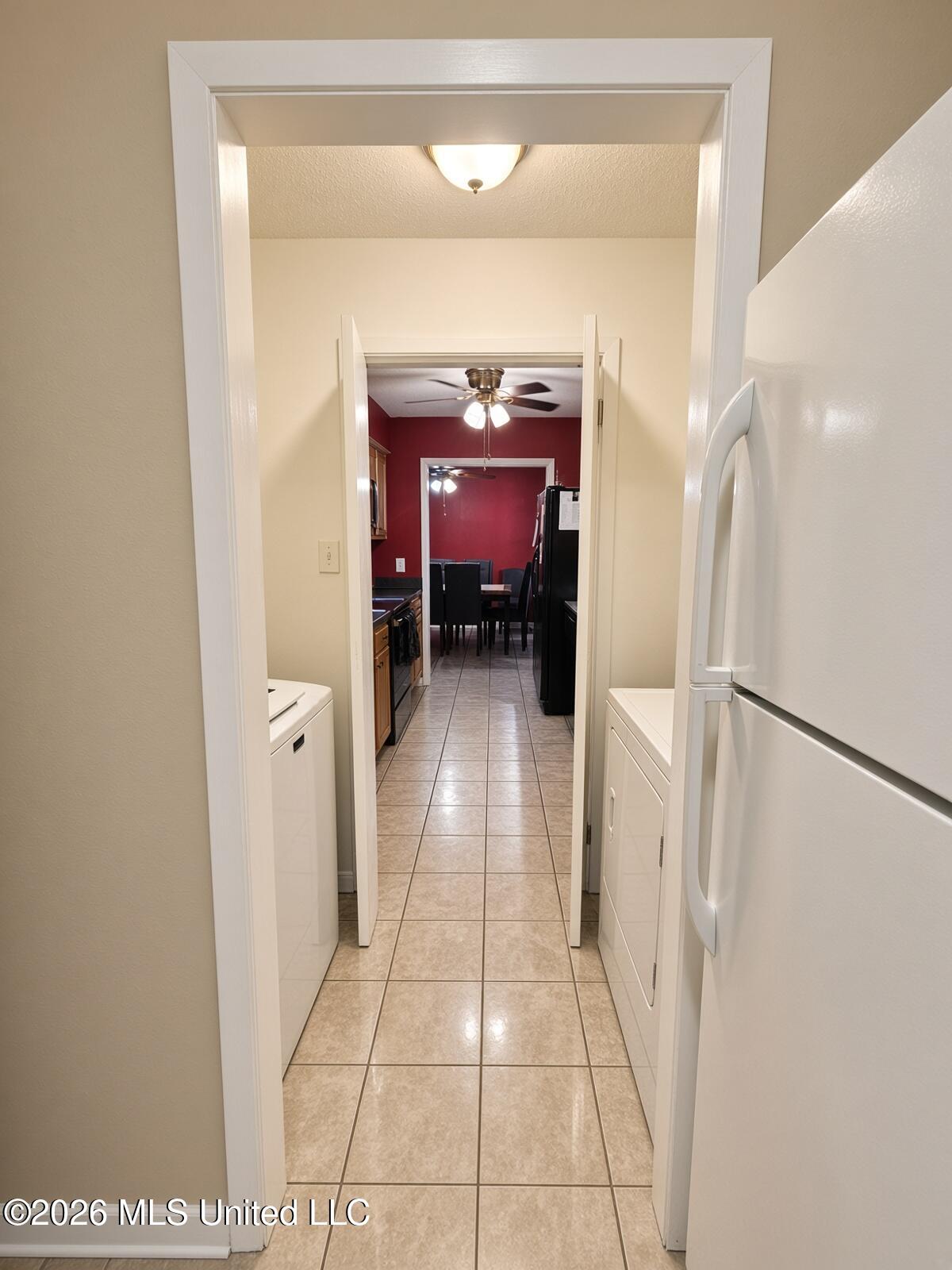 2404 Laura Drive Property Photo 10