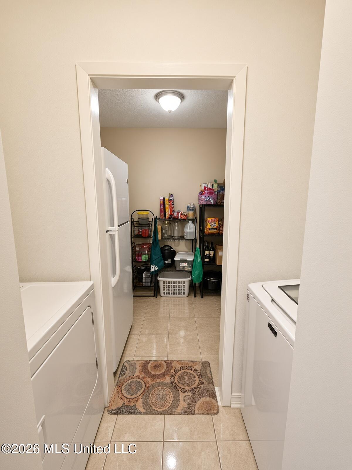 2404 Laura Drive Property Photo 12