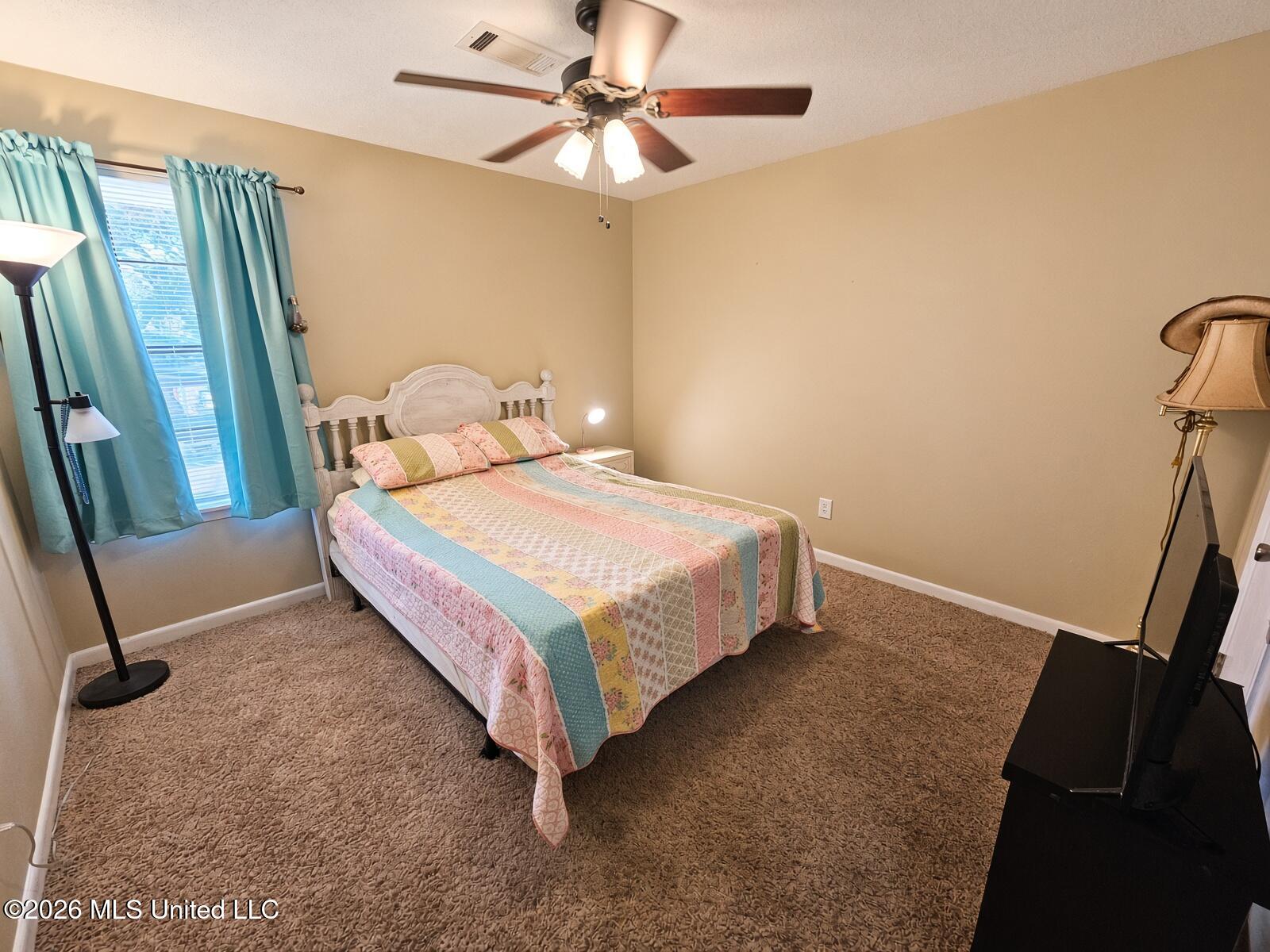 2404 Laura Drive Property Photo 17