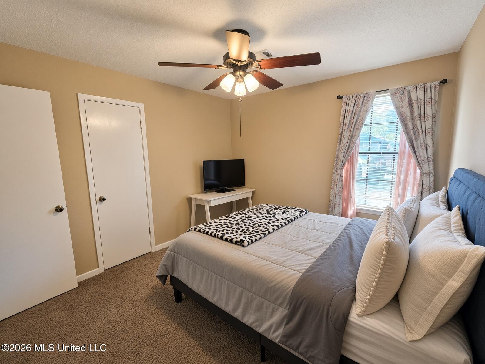 2404 Laura Drive Property Photo 19