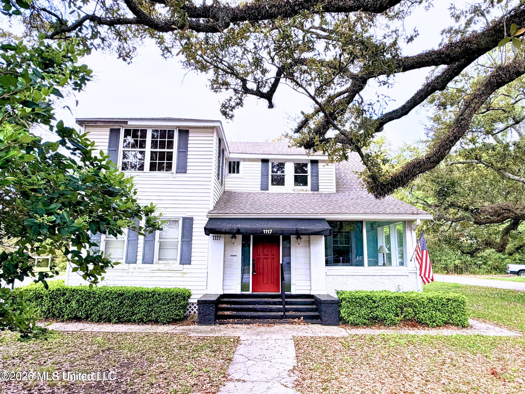 1117 Washington Avenue Property Photo 1