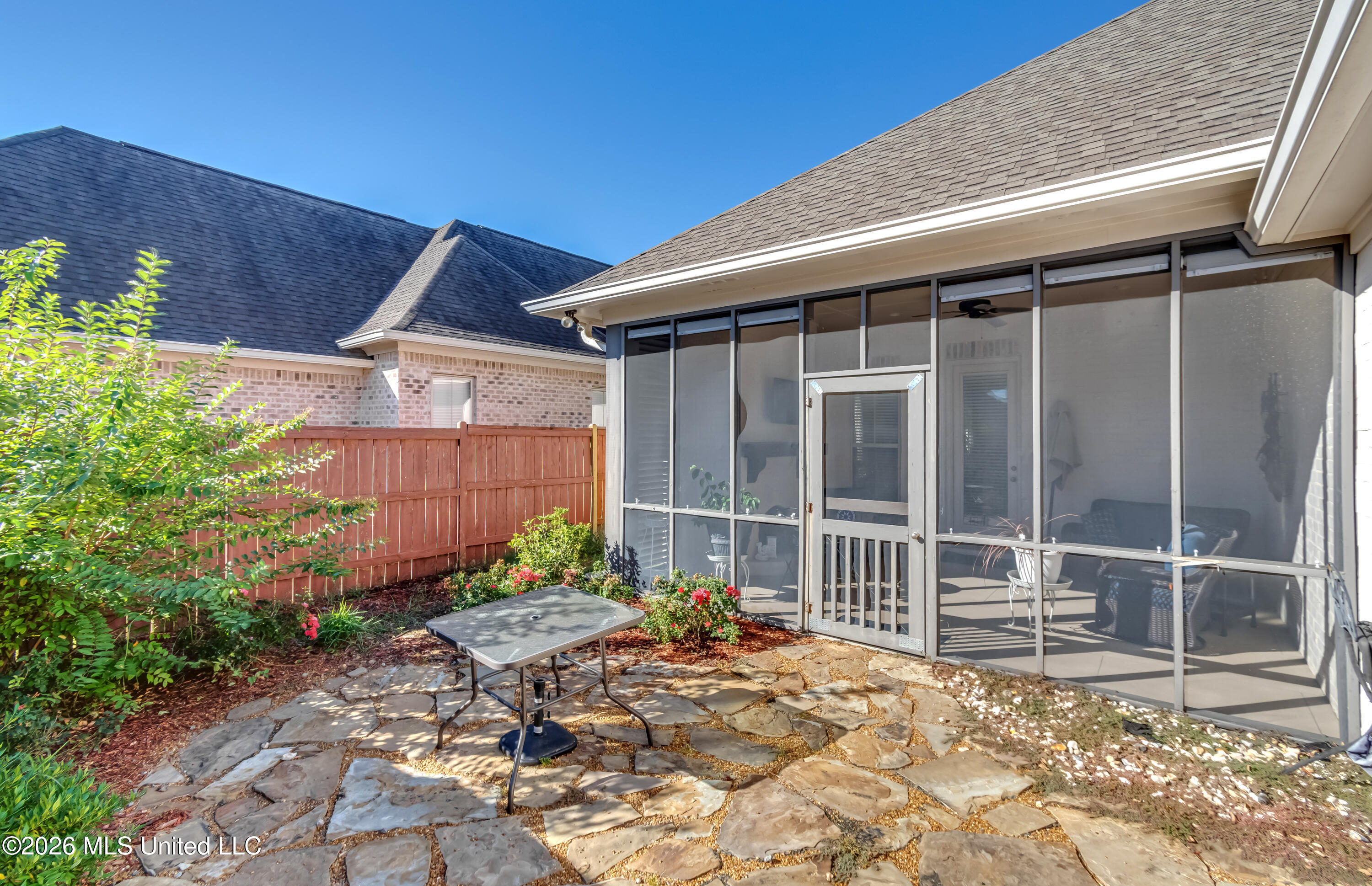 20 Enclave Circle Property Photo 6