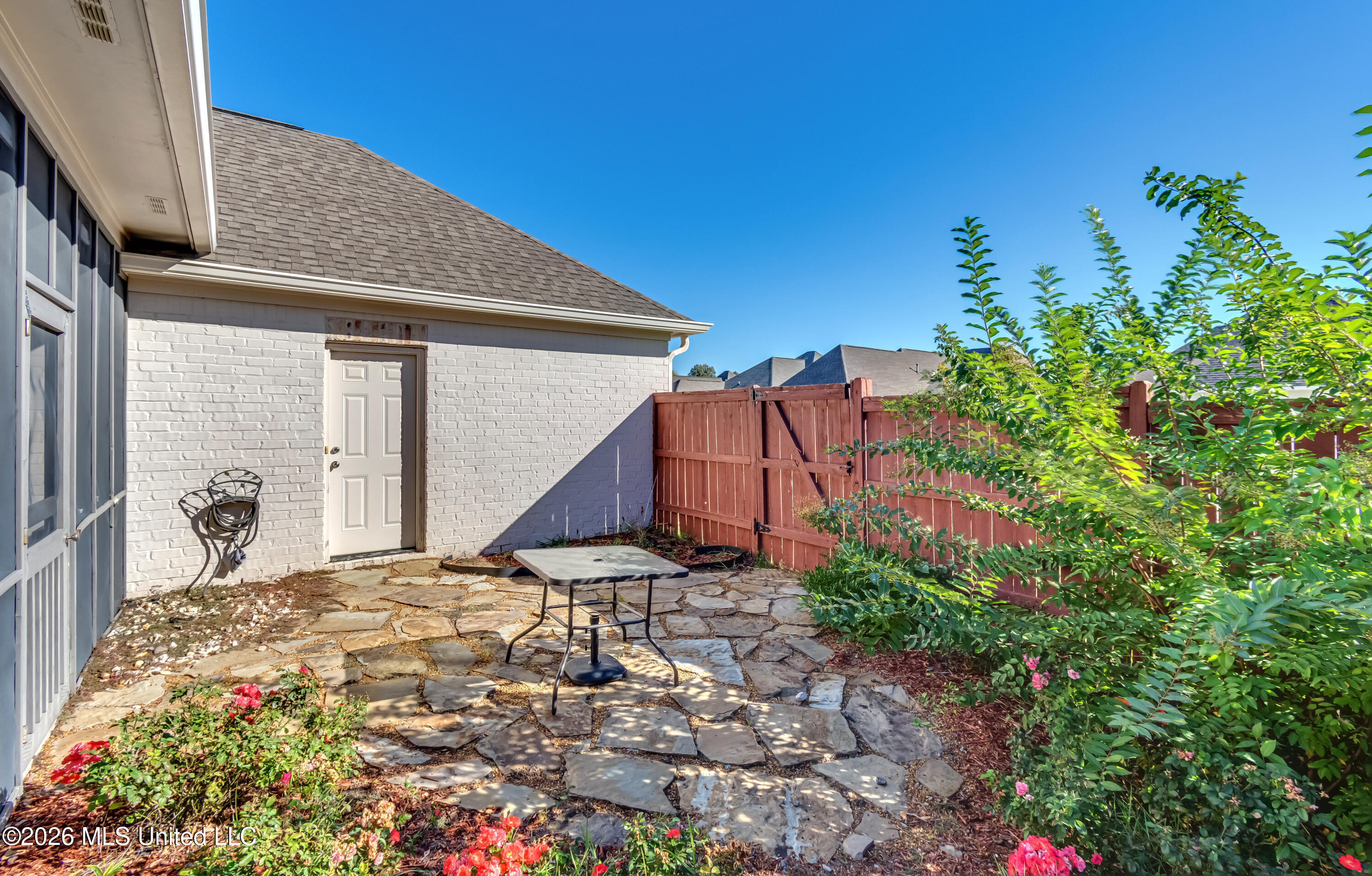 20 Enclave Circle Property Photo 7