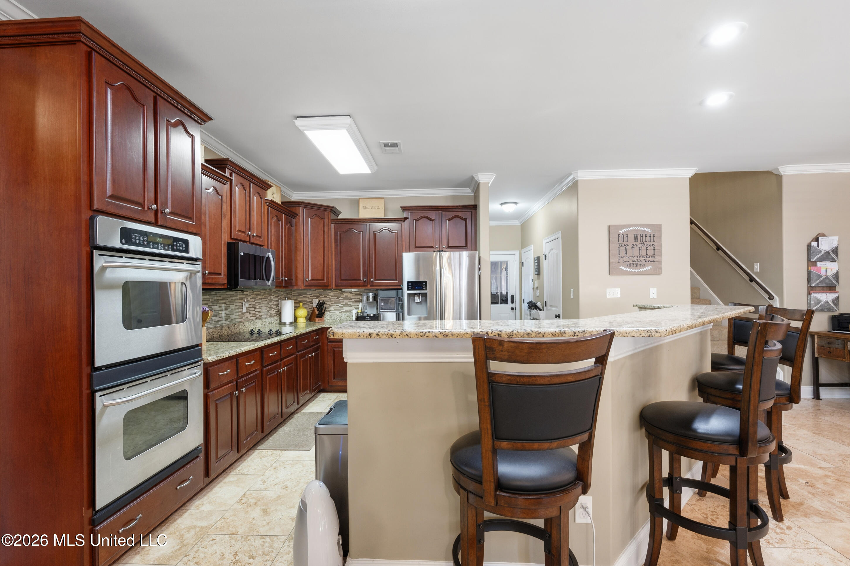 8828 Shallow Creek Drive Property Photo 5