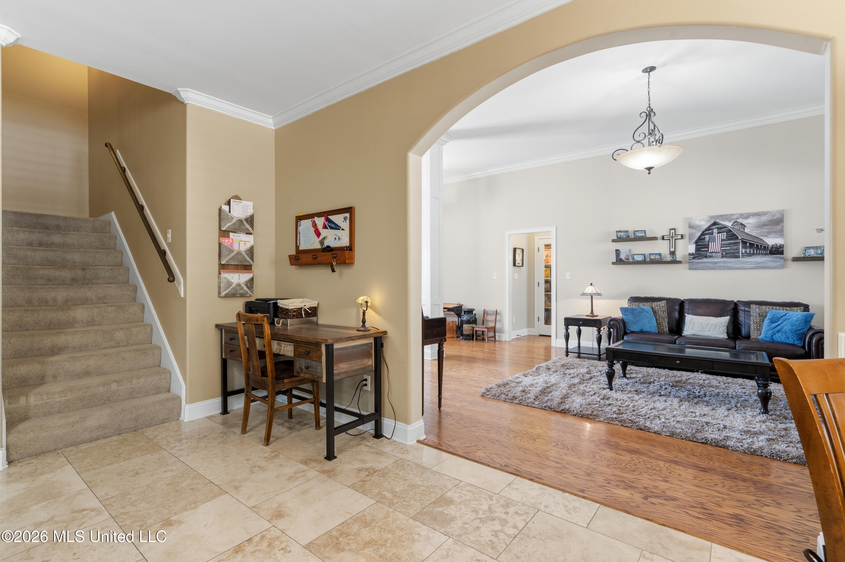 8828 Shallow Creek Drive Property Photo 8