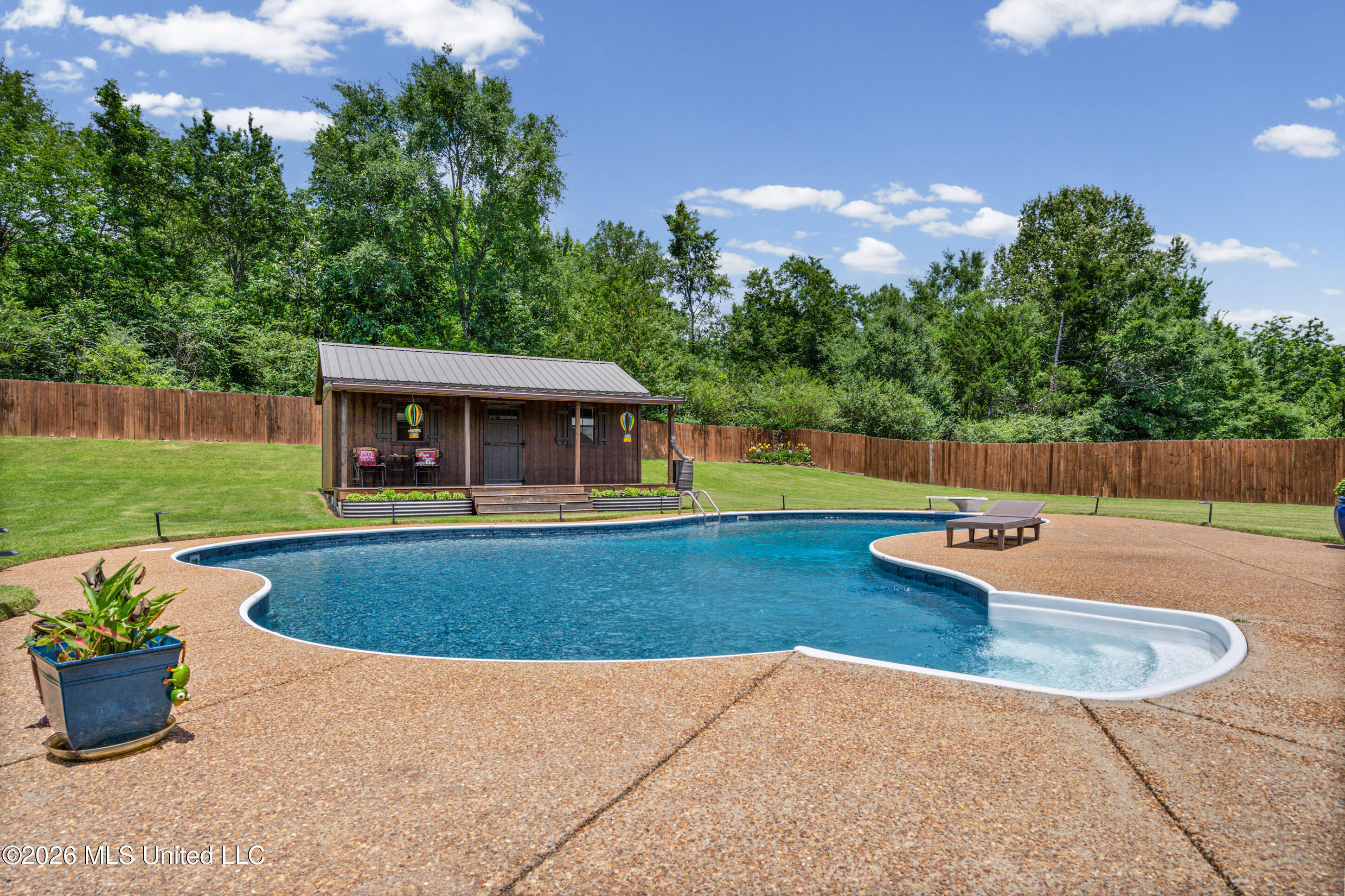 8828 Shallow Creek Drive Property Photo 15