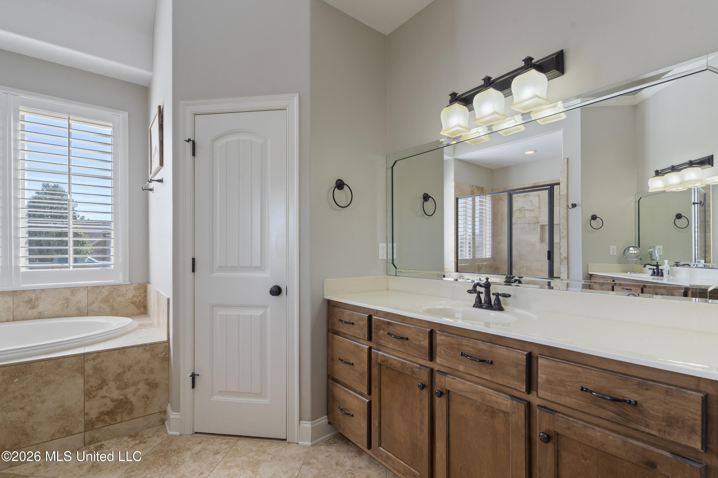 8828 Shallow Creek Drive Property Photo 25