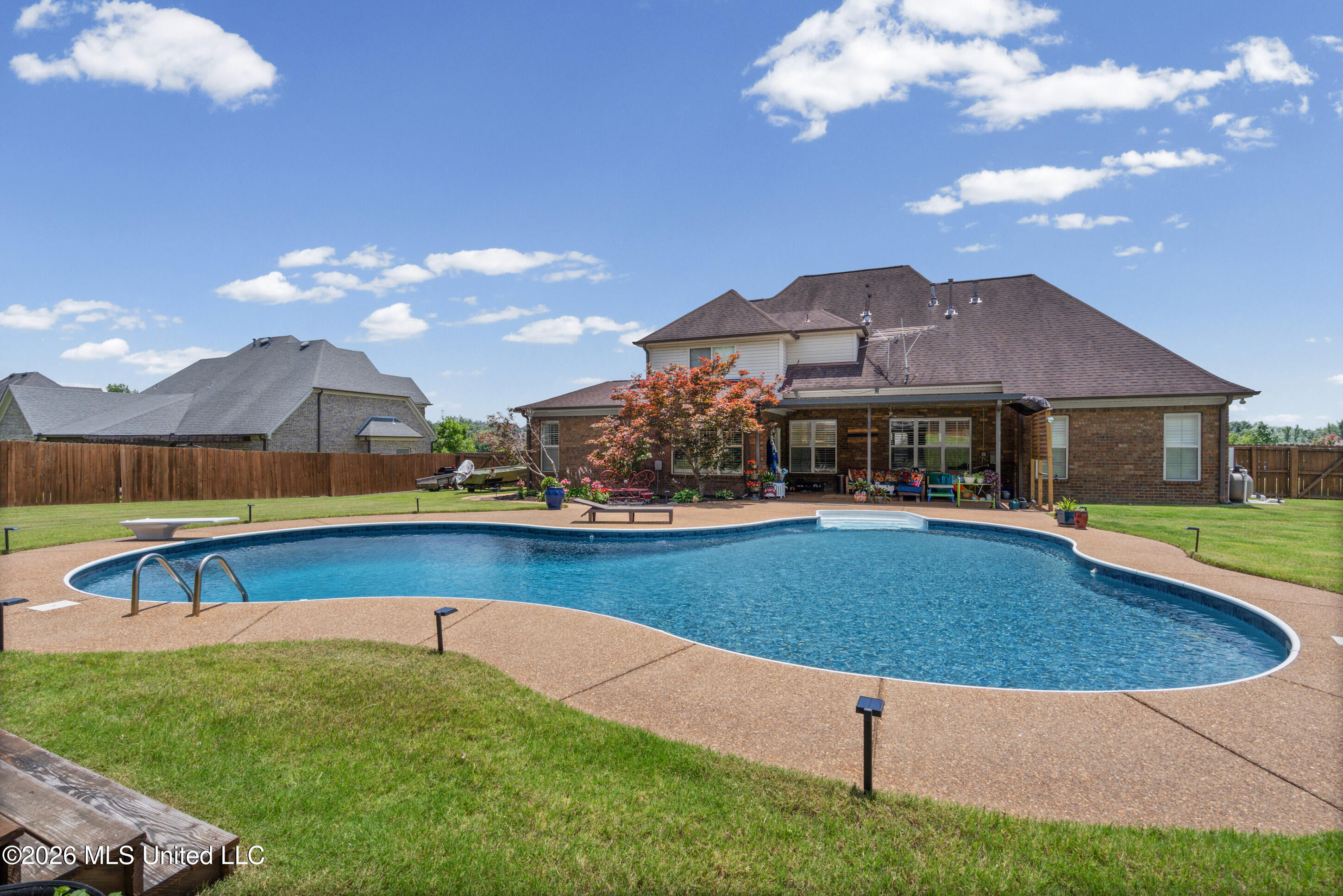 8828 Shallow Creek Drive Property Photo 28