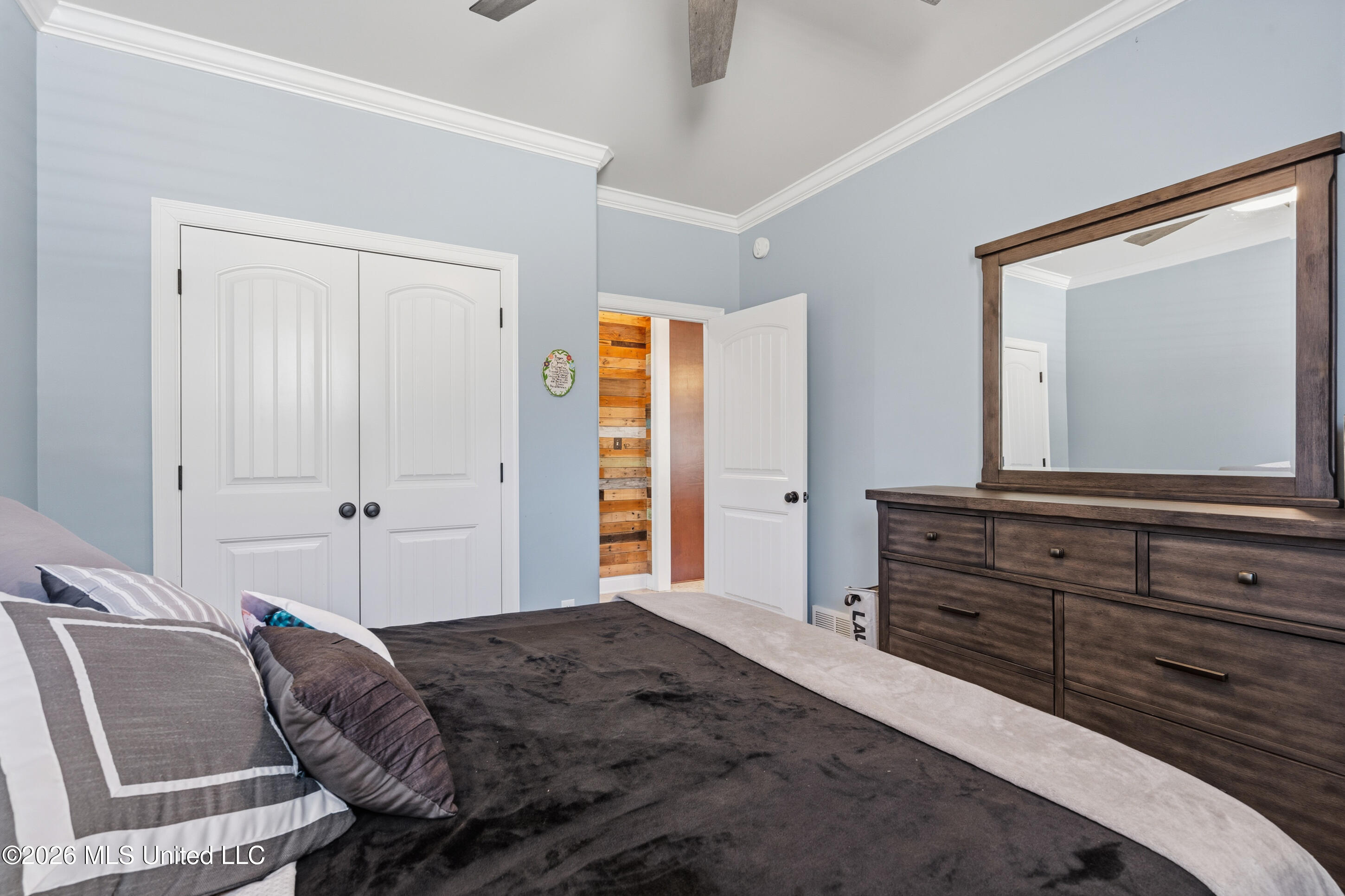 8828 Shallow Creek Drive Property Photo 30