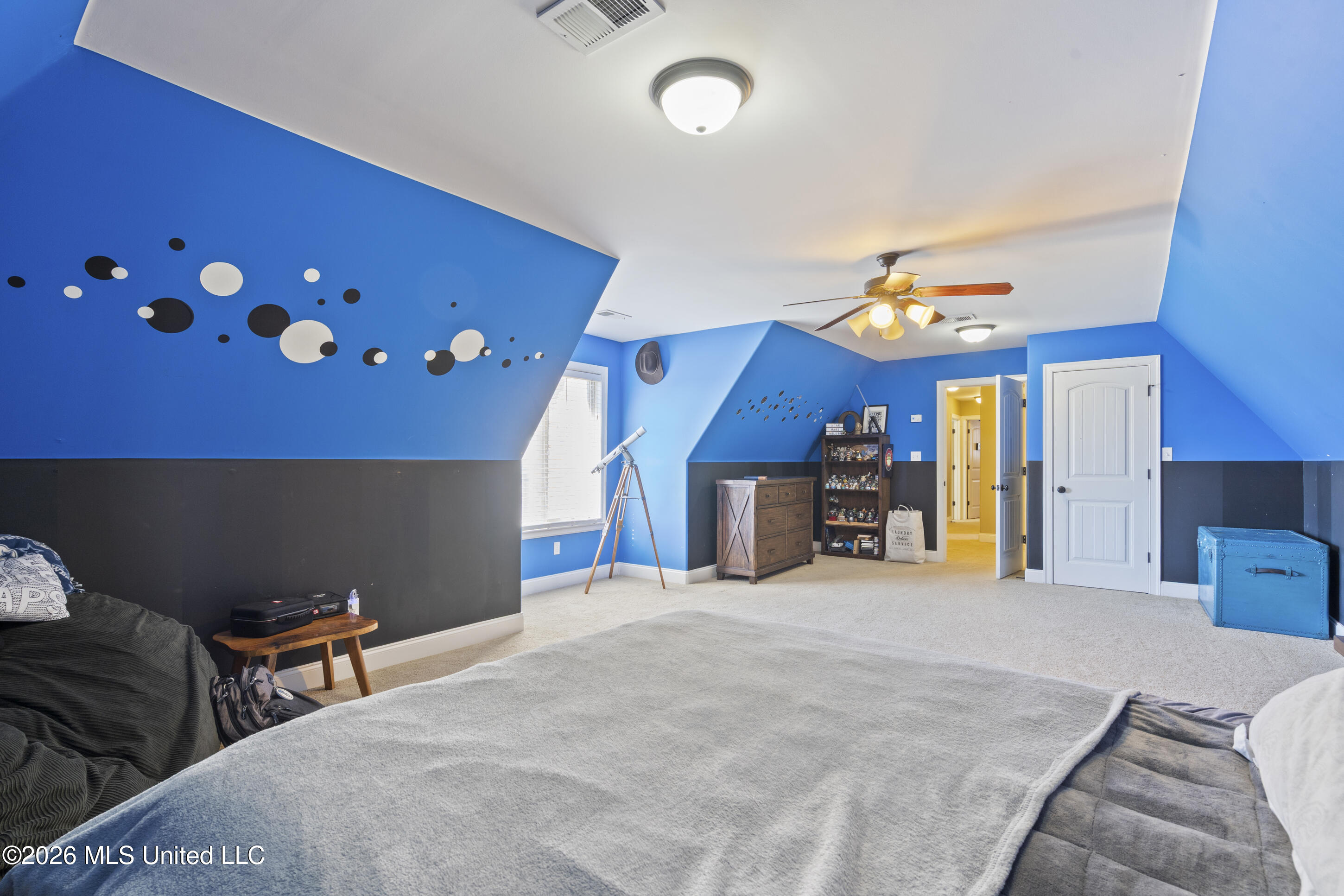 8828 Shallow Creek Drive Property Photo 34