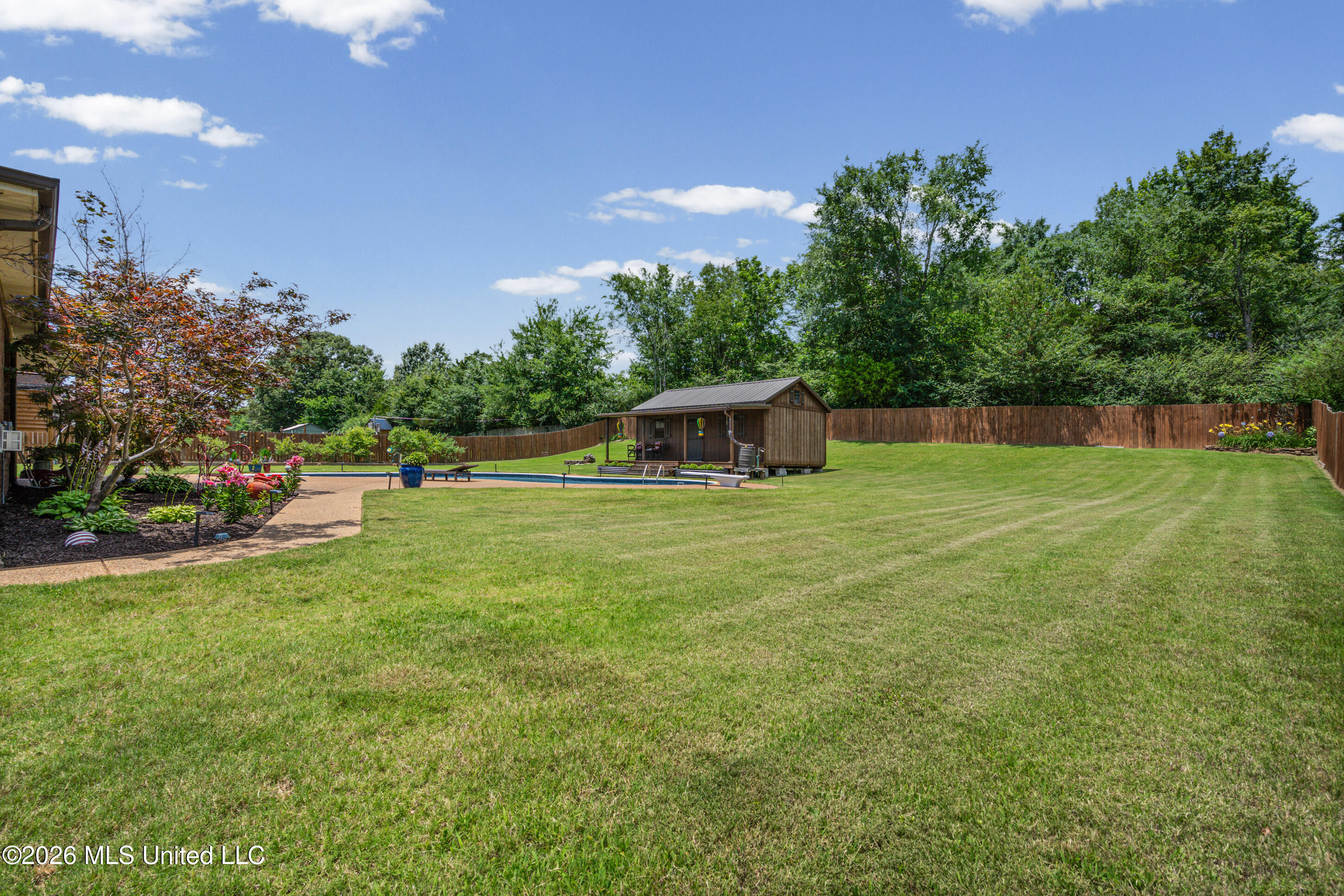 8828 Shallow Creek Drive Property Photo 45