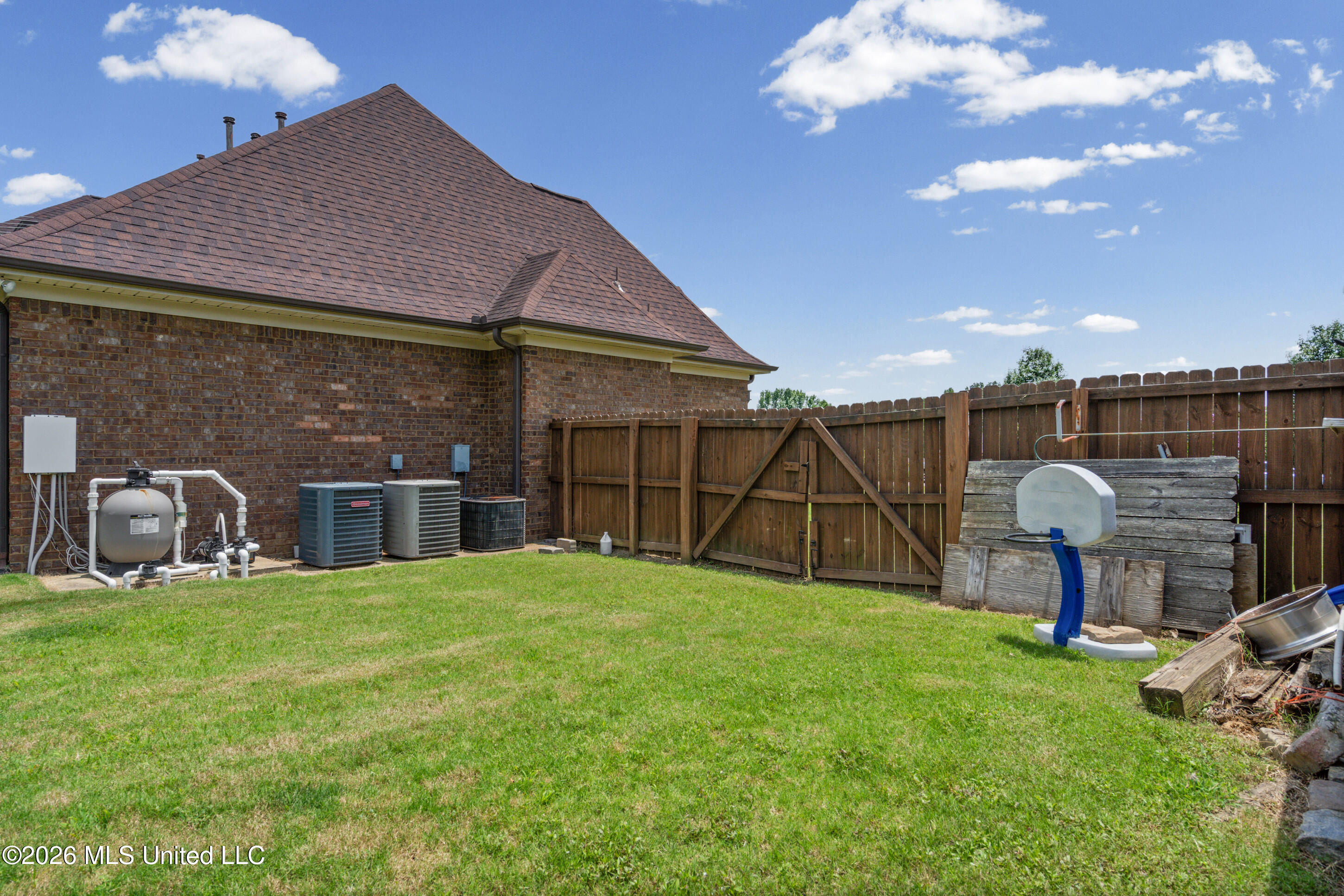 8828 Shallow Creek Drive Property Photo 55