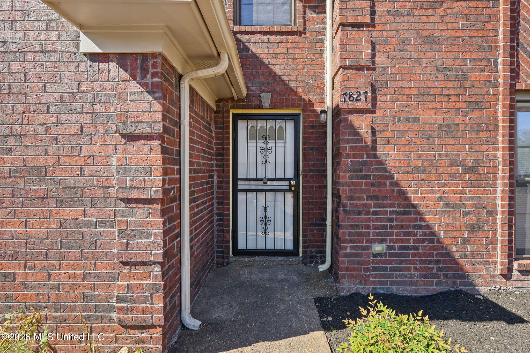 7827 Cayleb Lane Property Photo 4