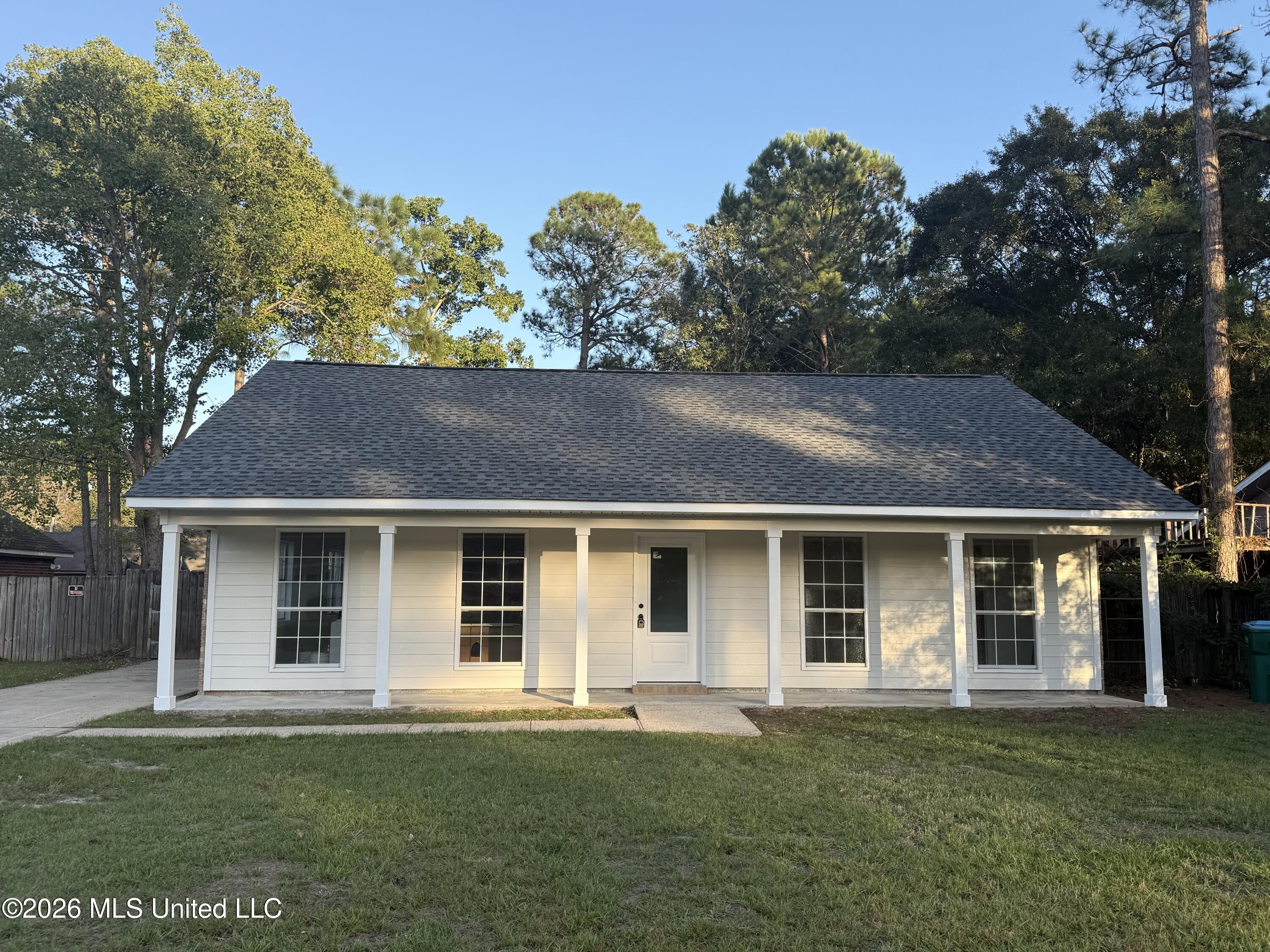 2208 Starfish Road Property Photo 1