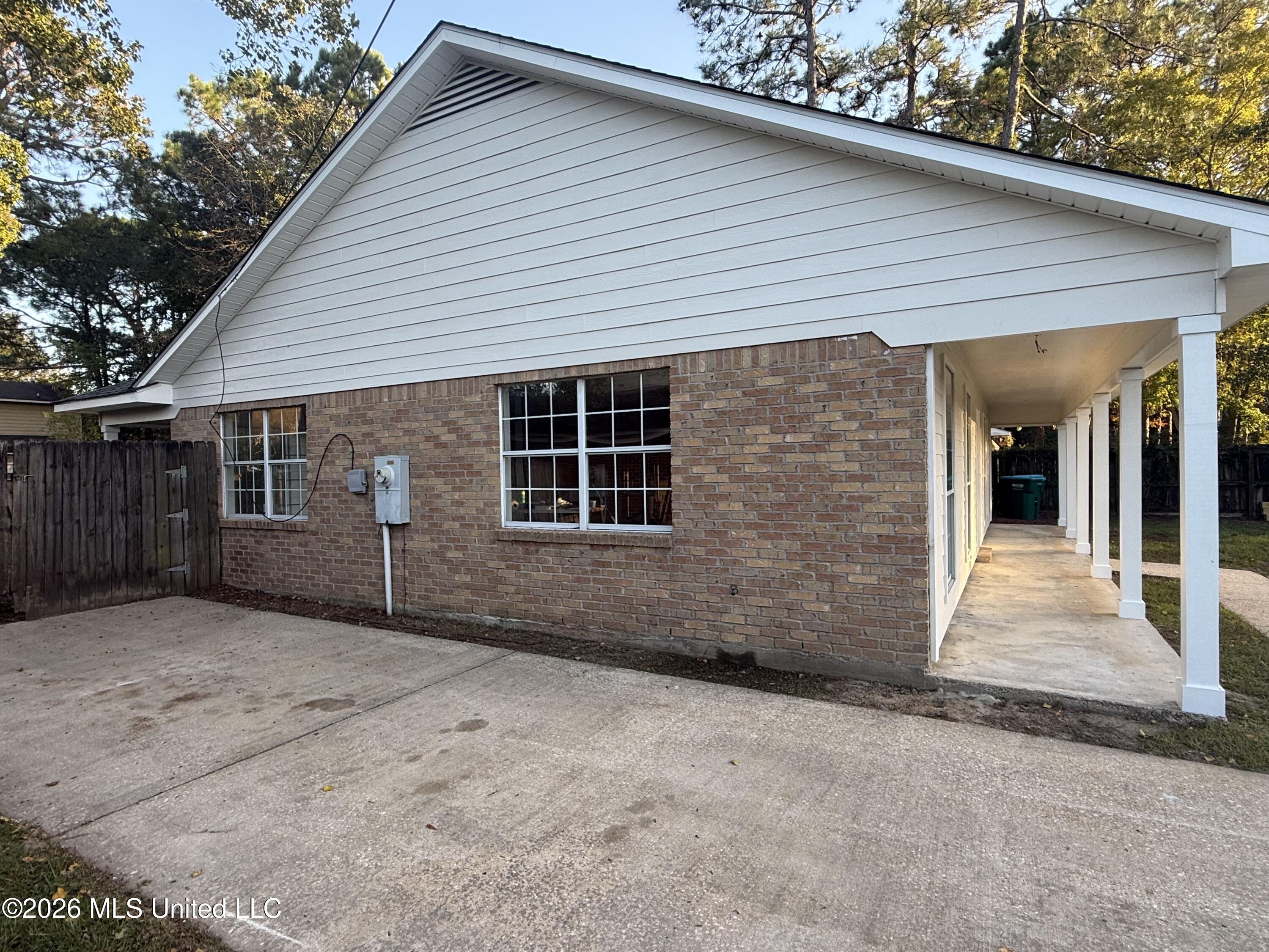 2208 Starfish Road Property Photo 6