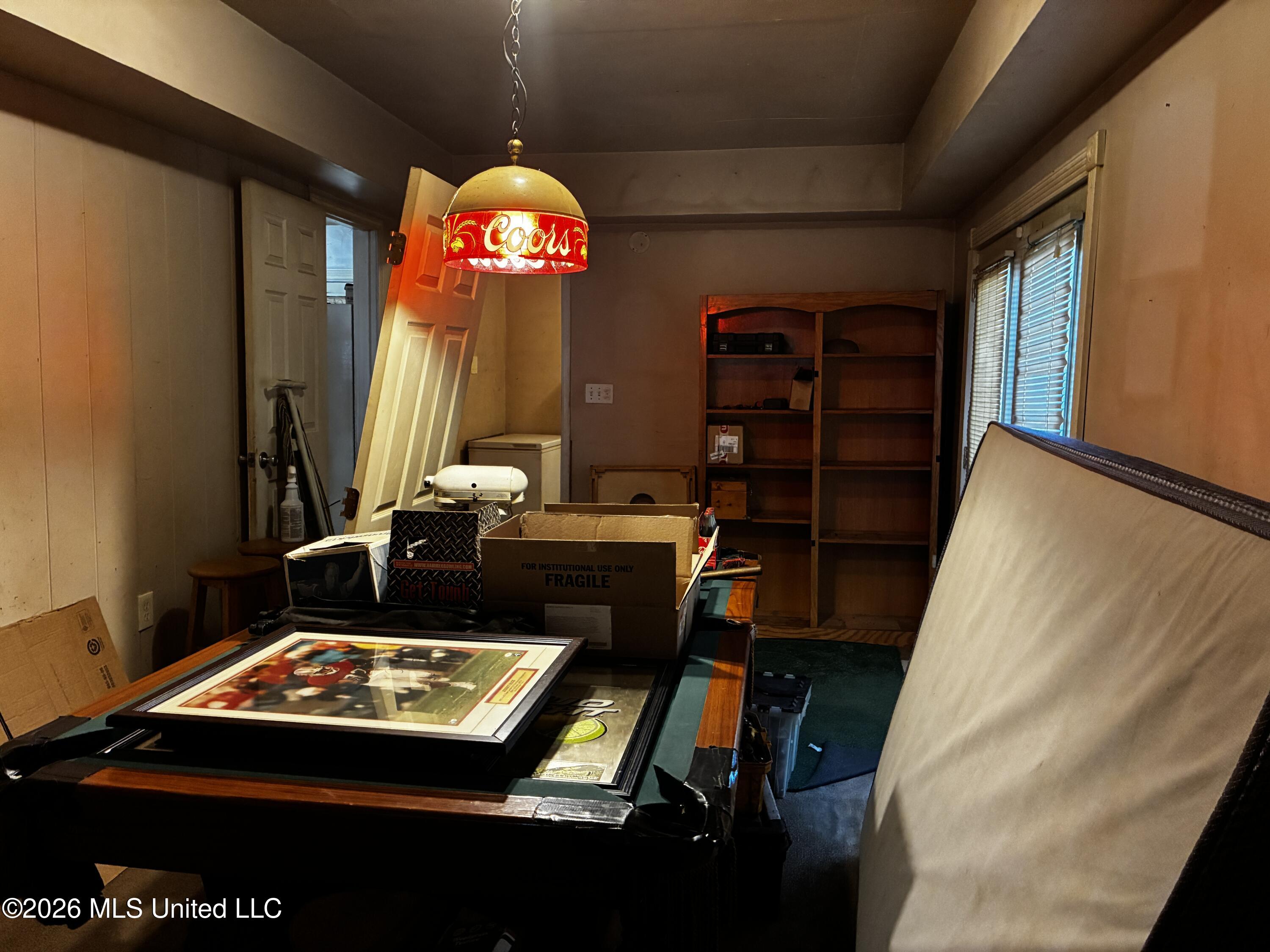 8229 Pinebrook Drive Property Photo 6