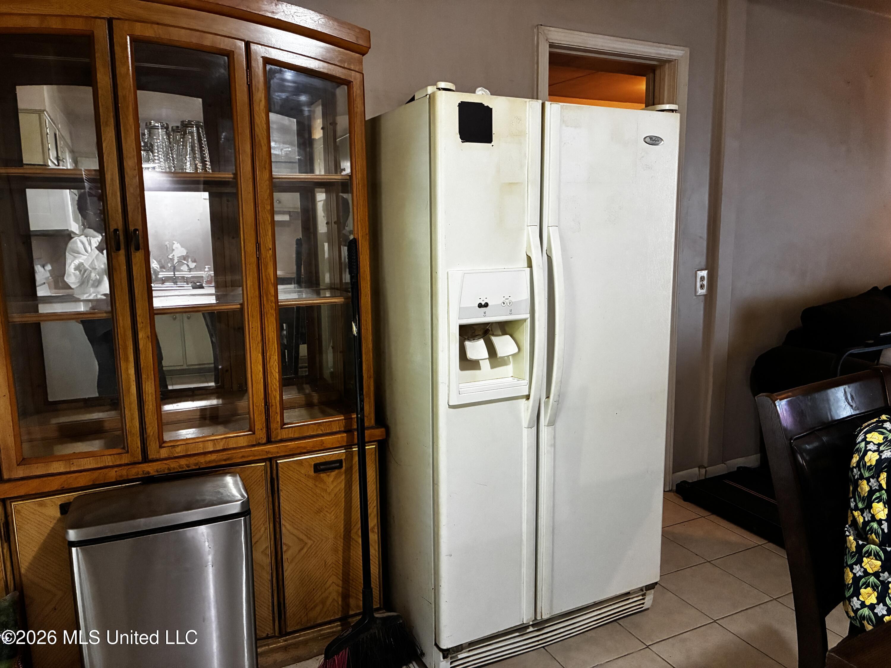 8229 Pinebrook Drive Property Photo 11