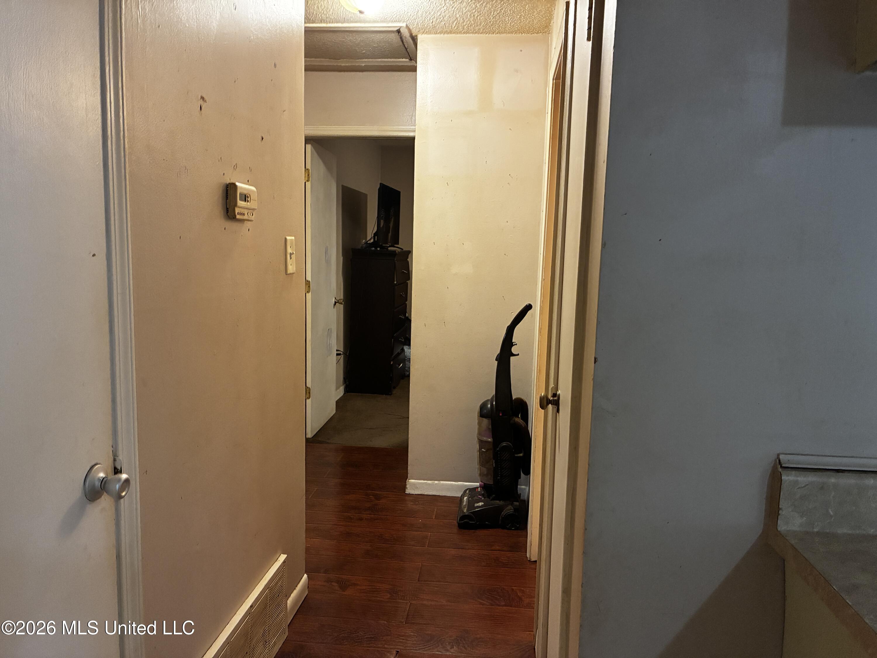 8229 Pinebrook Drive Property Photo 12