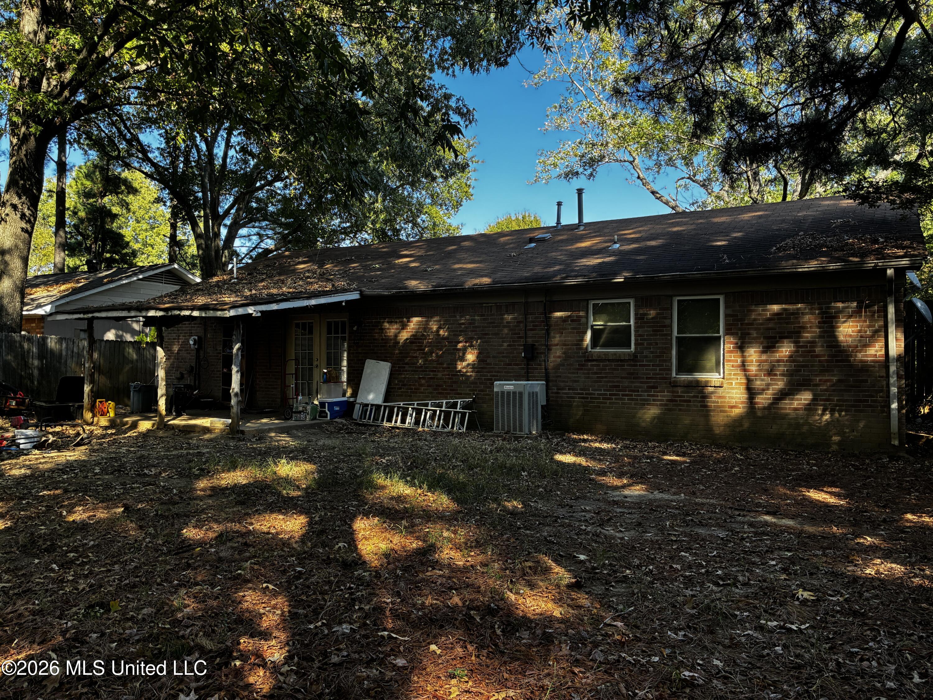 8229 Pinebrook Drive Property Photo 24