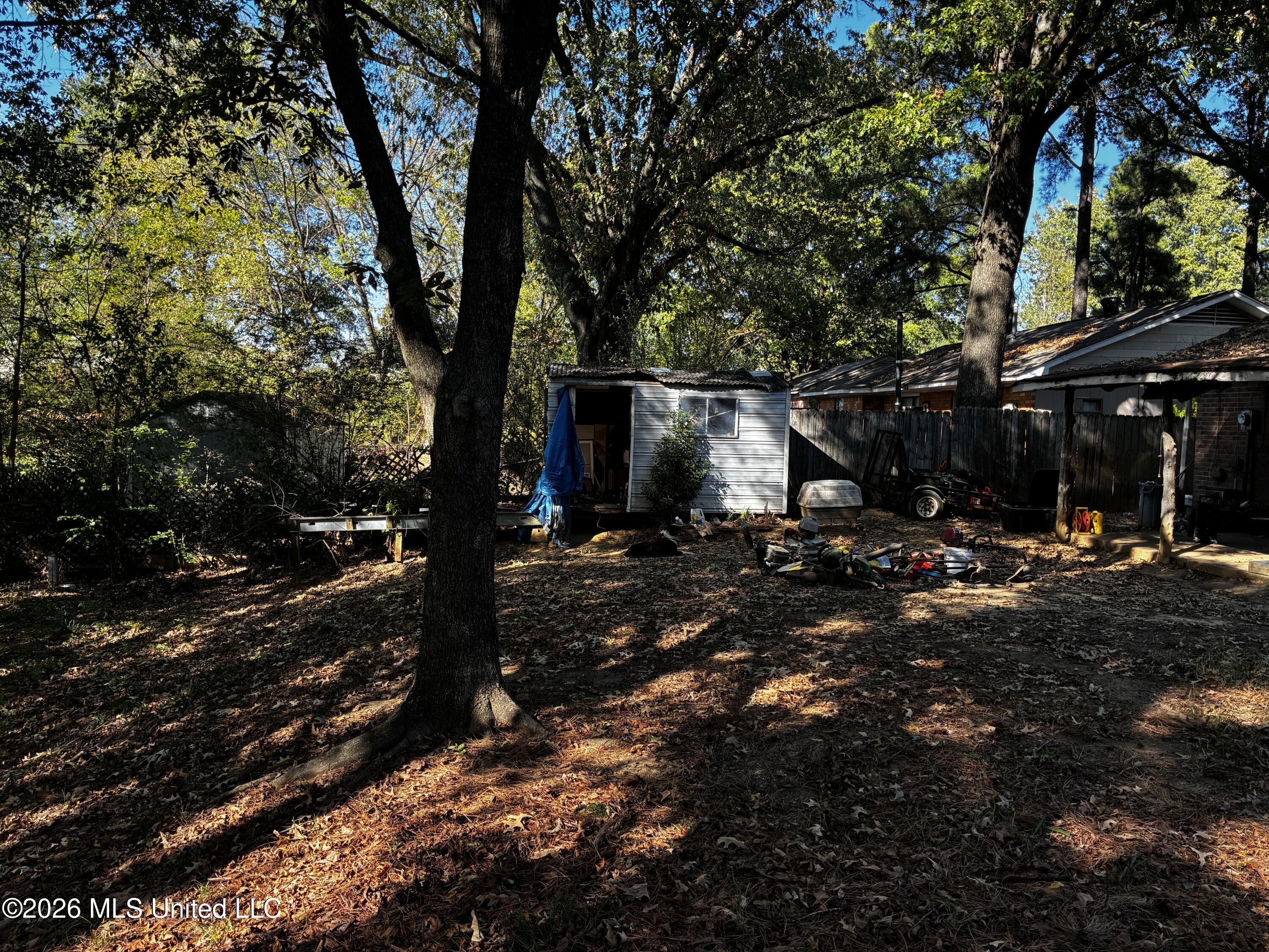 8229 Pinebrook Drive Property Photo 25
