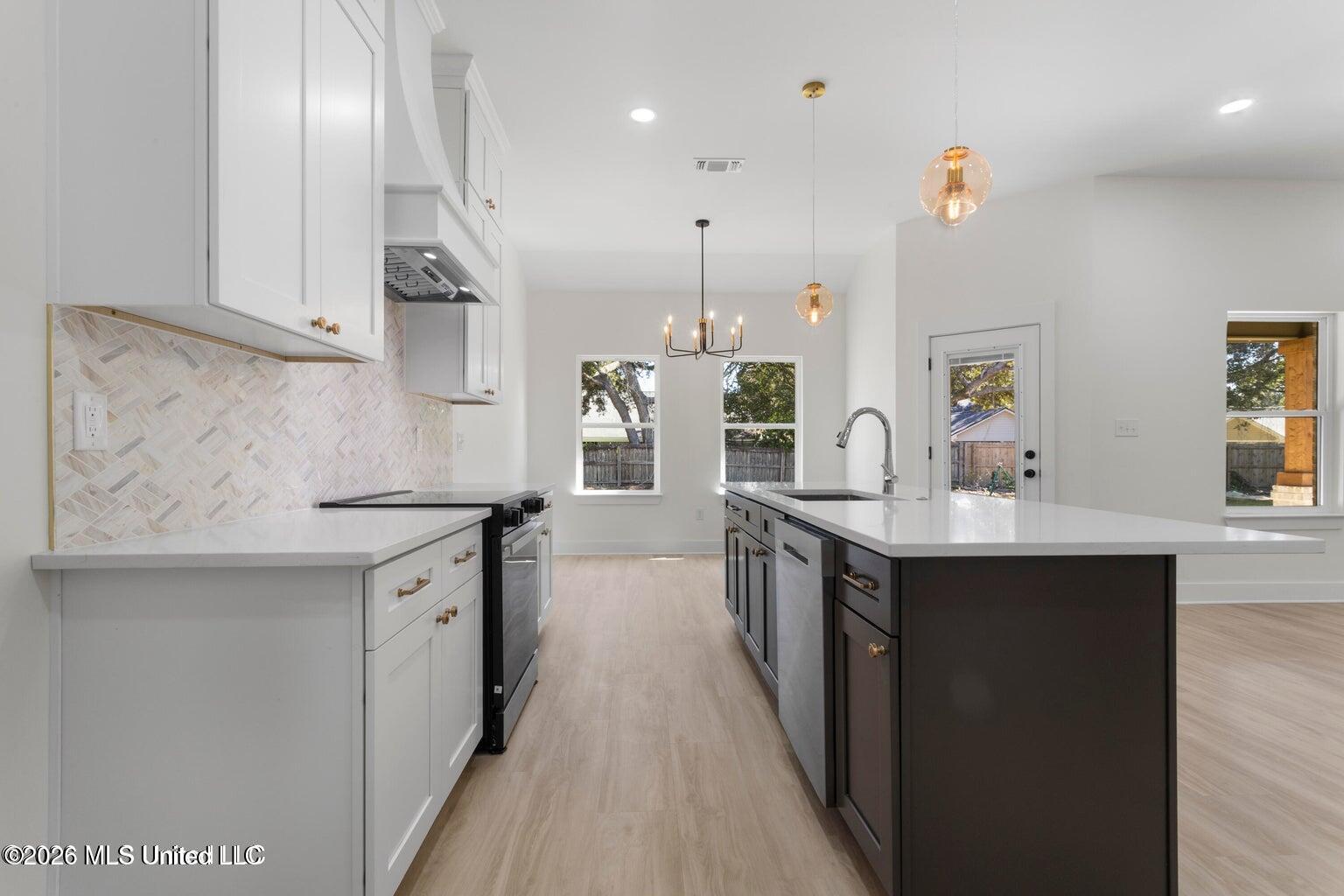 1612 Deer Street Property Photo 12