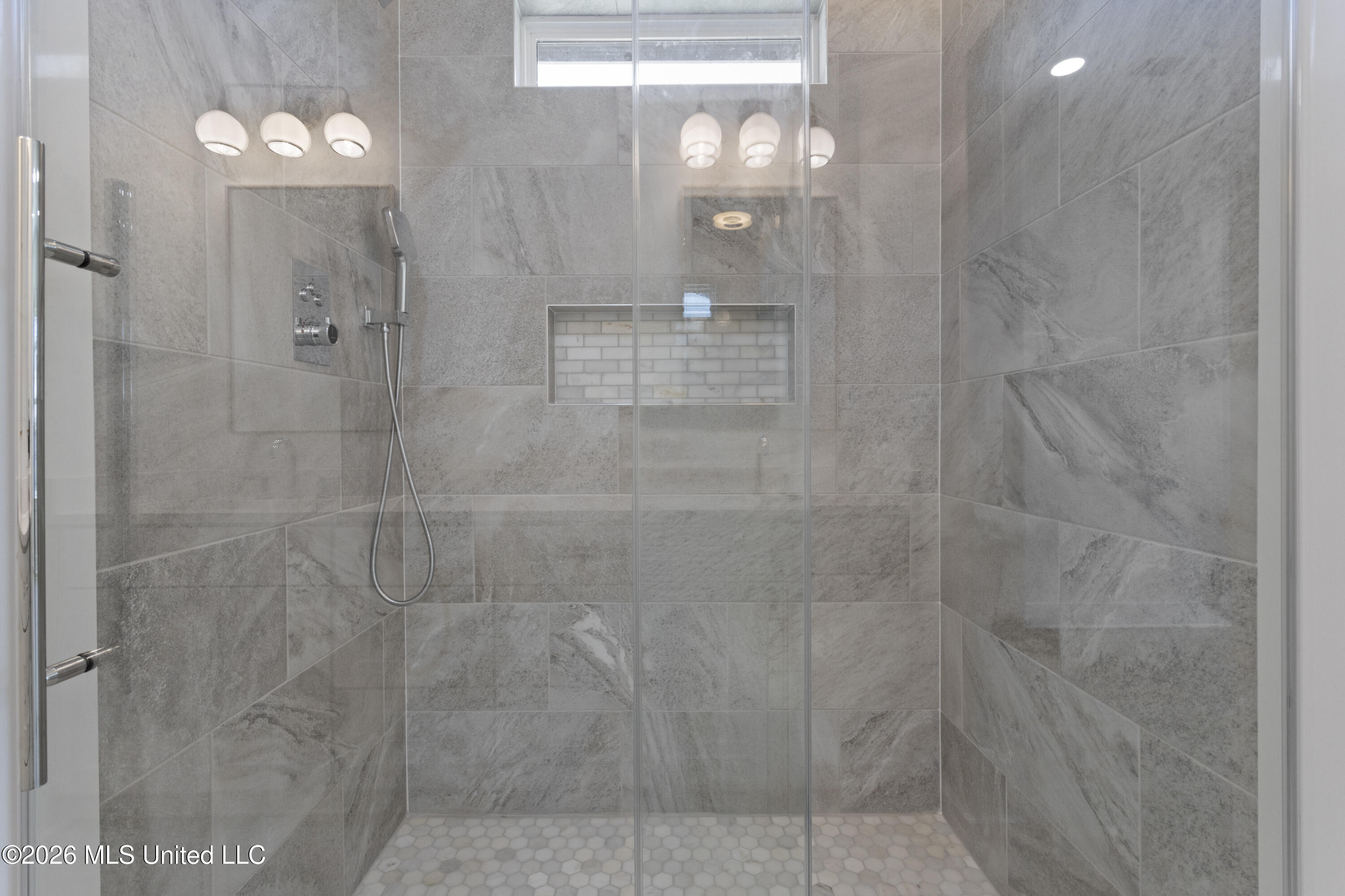 1612 Deer Street Property Photo 16