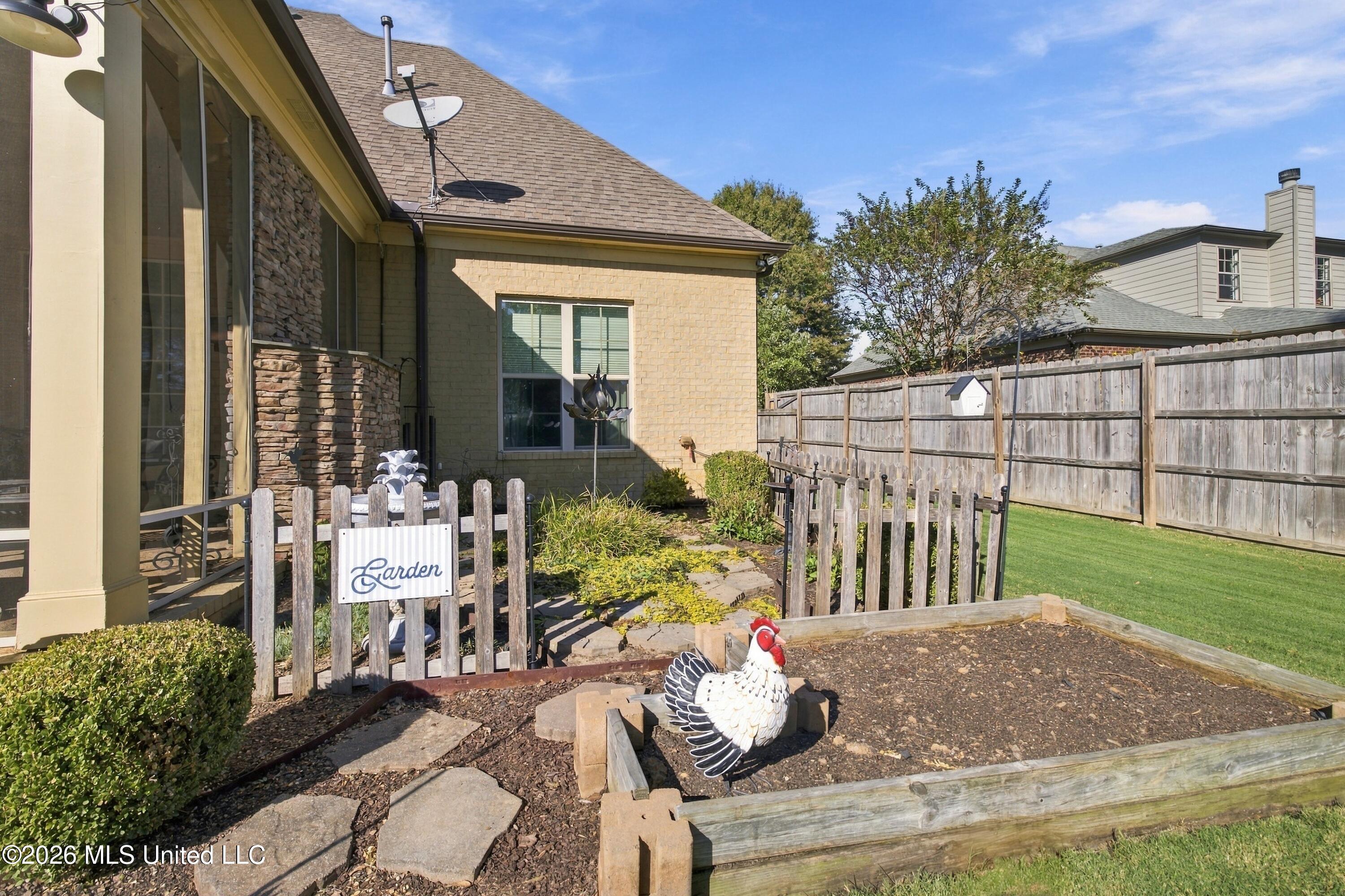 13881 Sycamore Creek Cove Property Photo 26