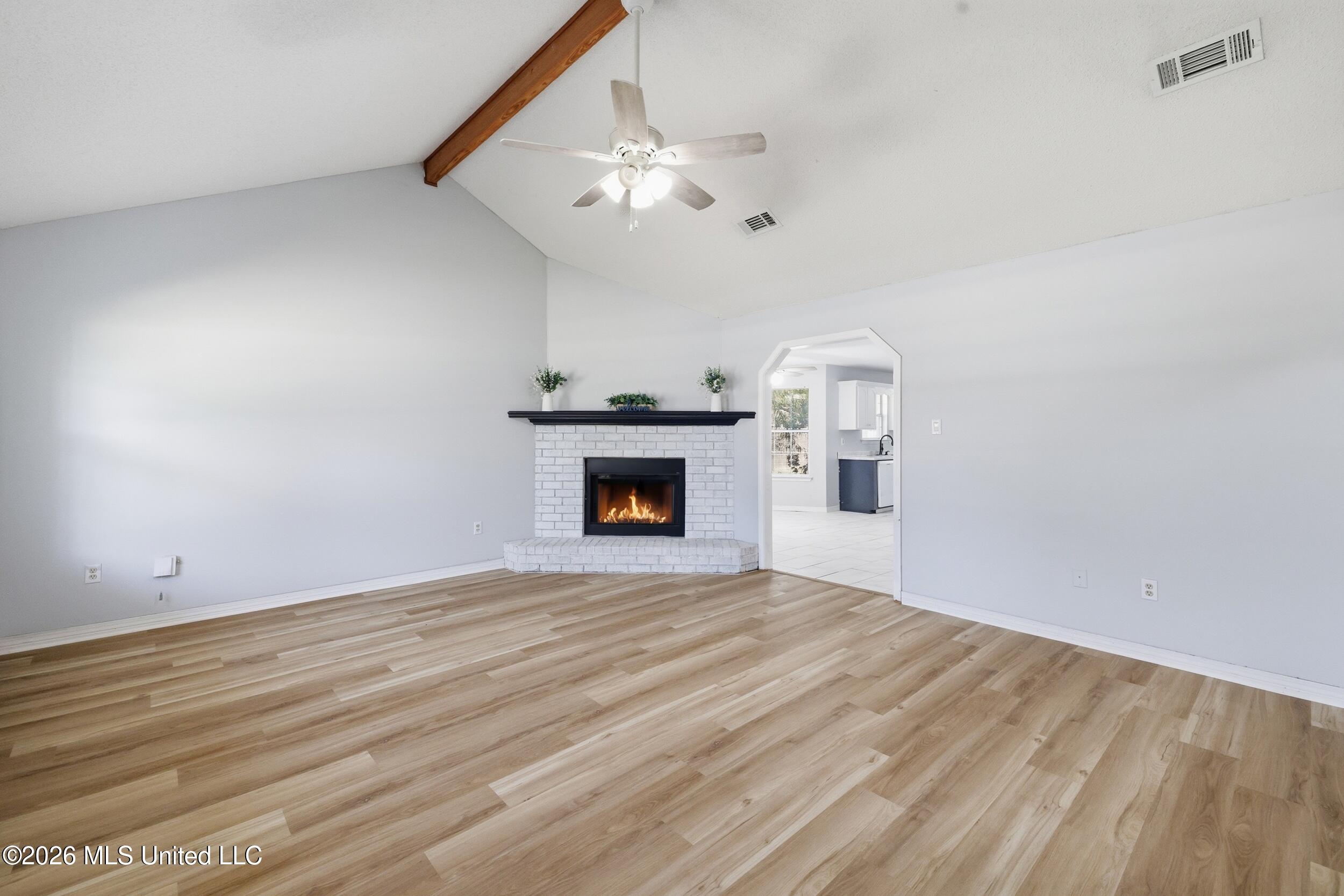 3208 Beachview Drive Property Photo 5