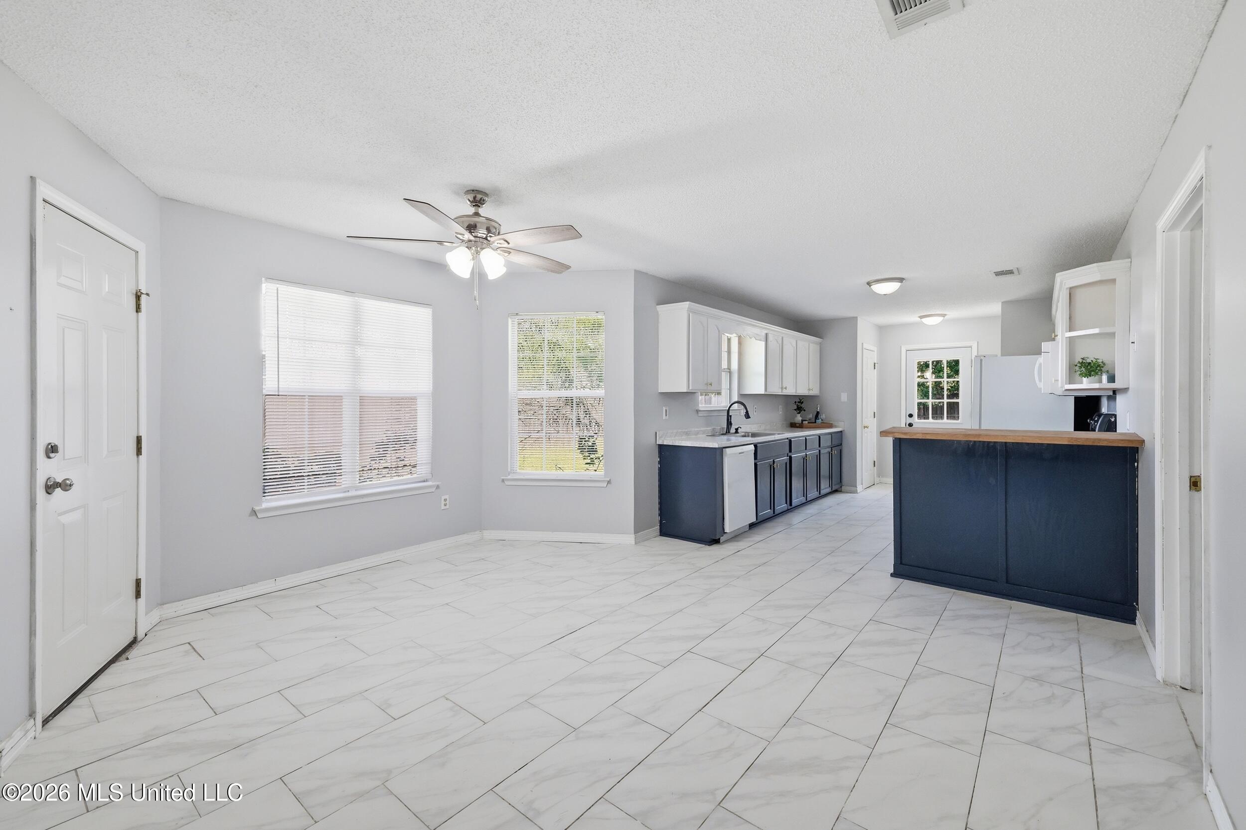 3208 Beachview Drive Property Photo 13