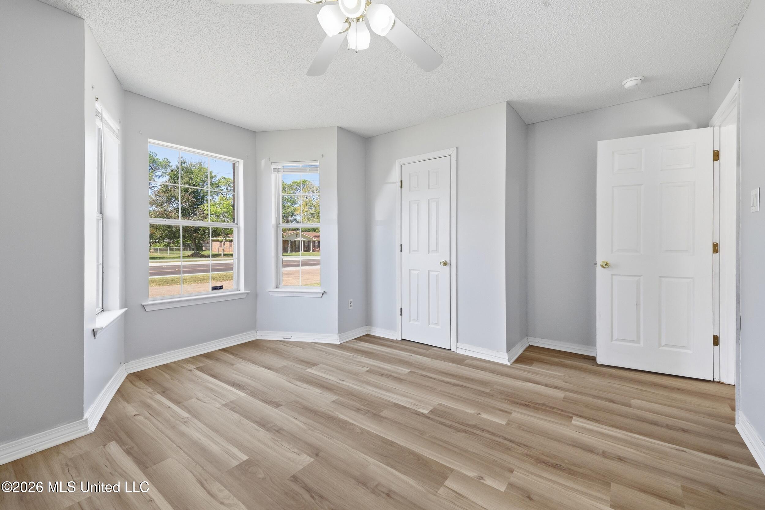 3208 Beachview Drive Property Photo 23