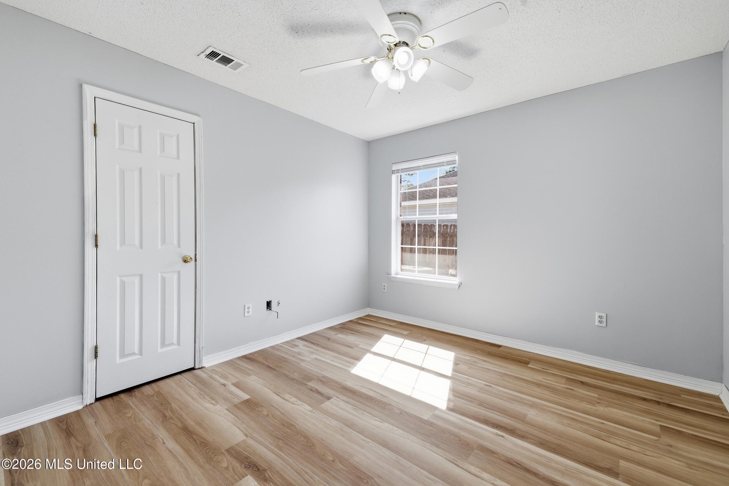 3208 Beachview Drive Property Photo 25