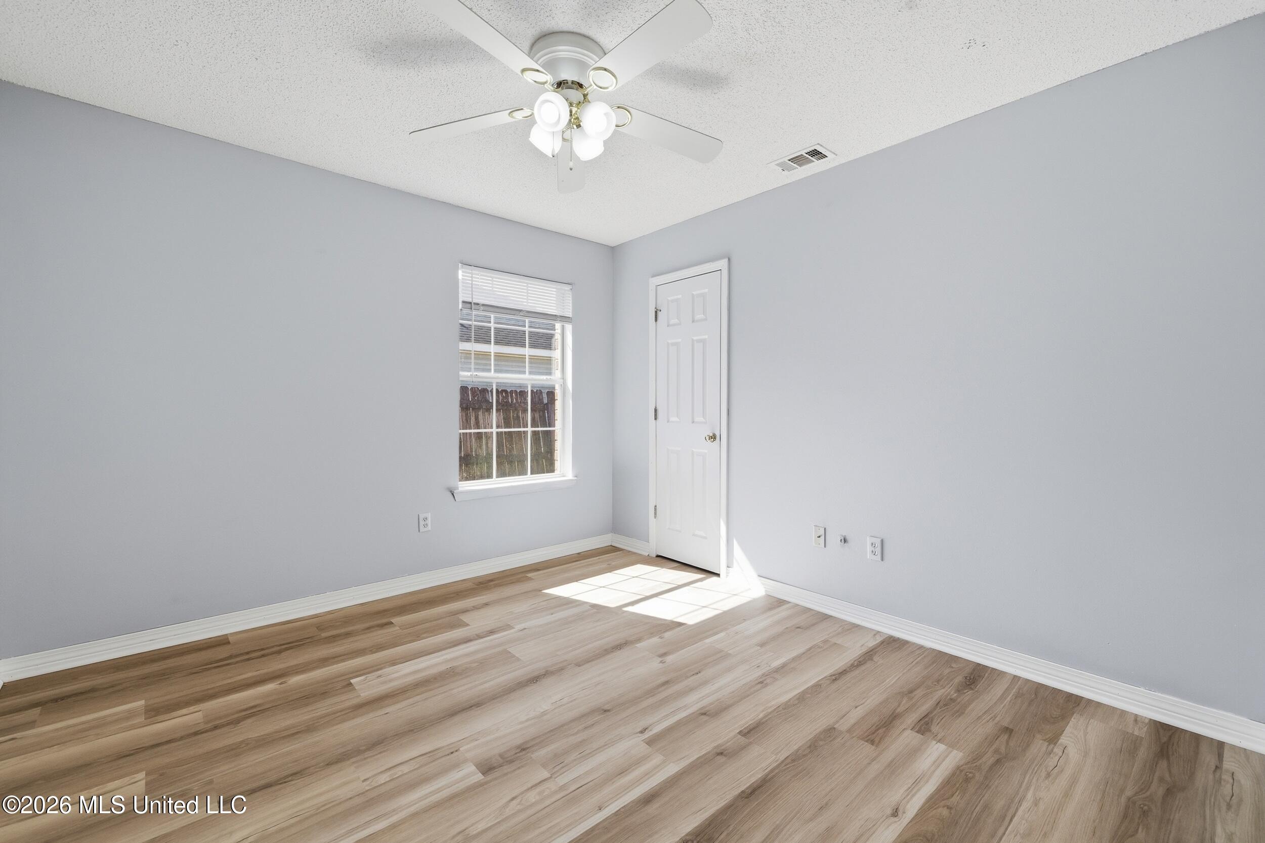 3208 Beachview Drive Property Photo 28