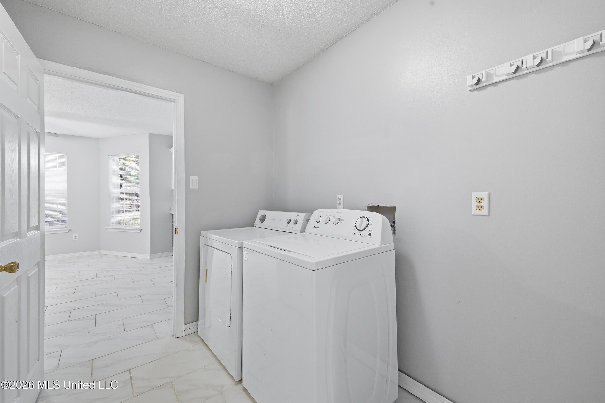 3208 Beachview Drive Property Photo 29