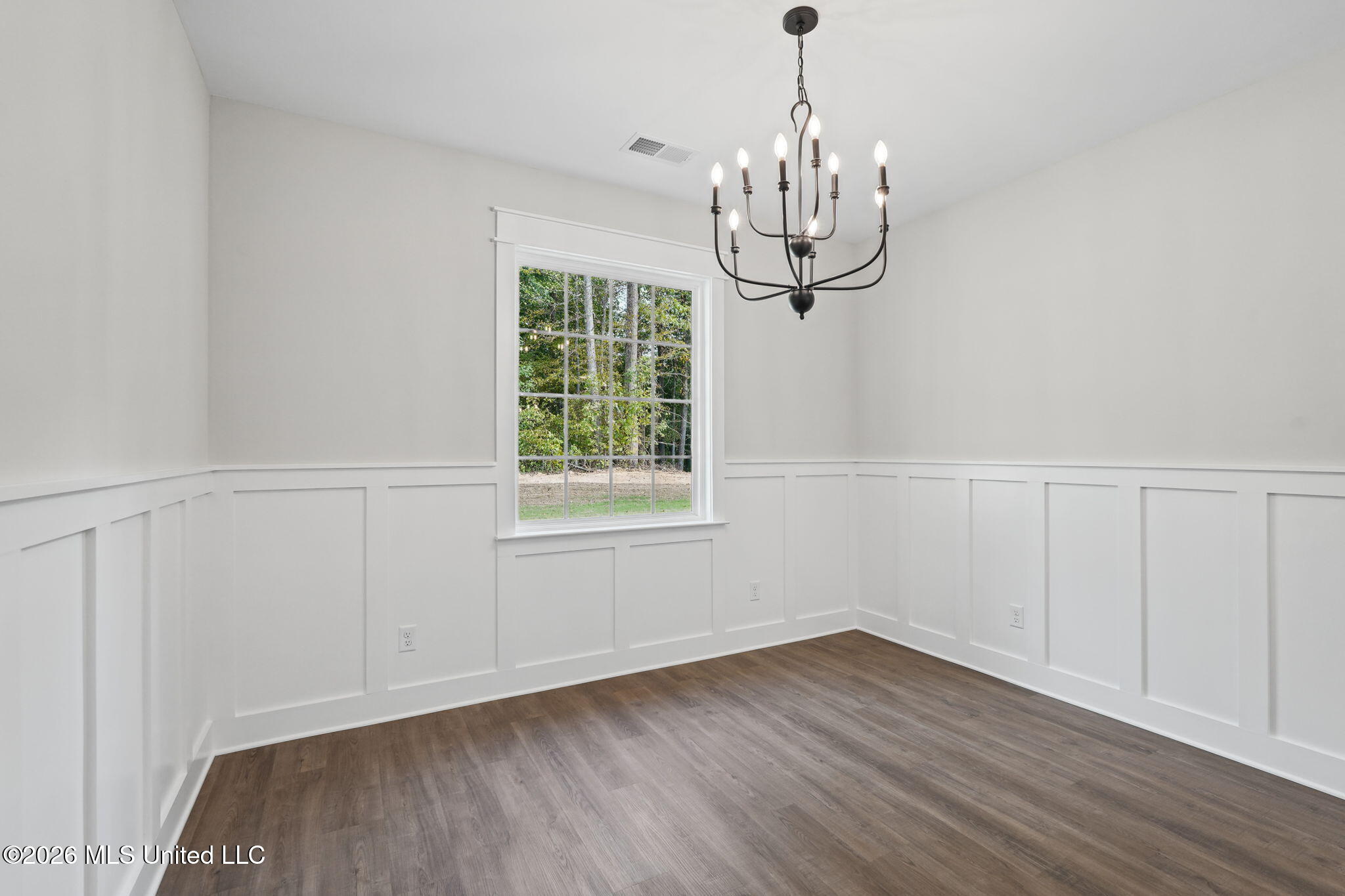 7160 Soaring Oaks Cove Property Photo 8