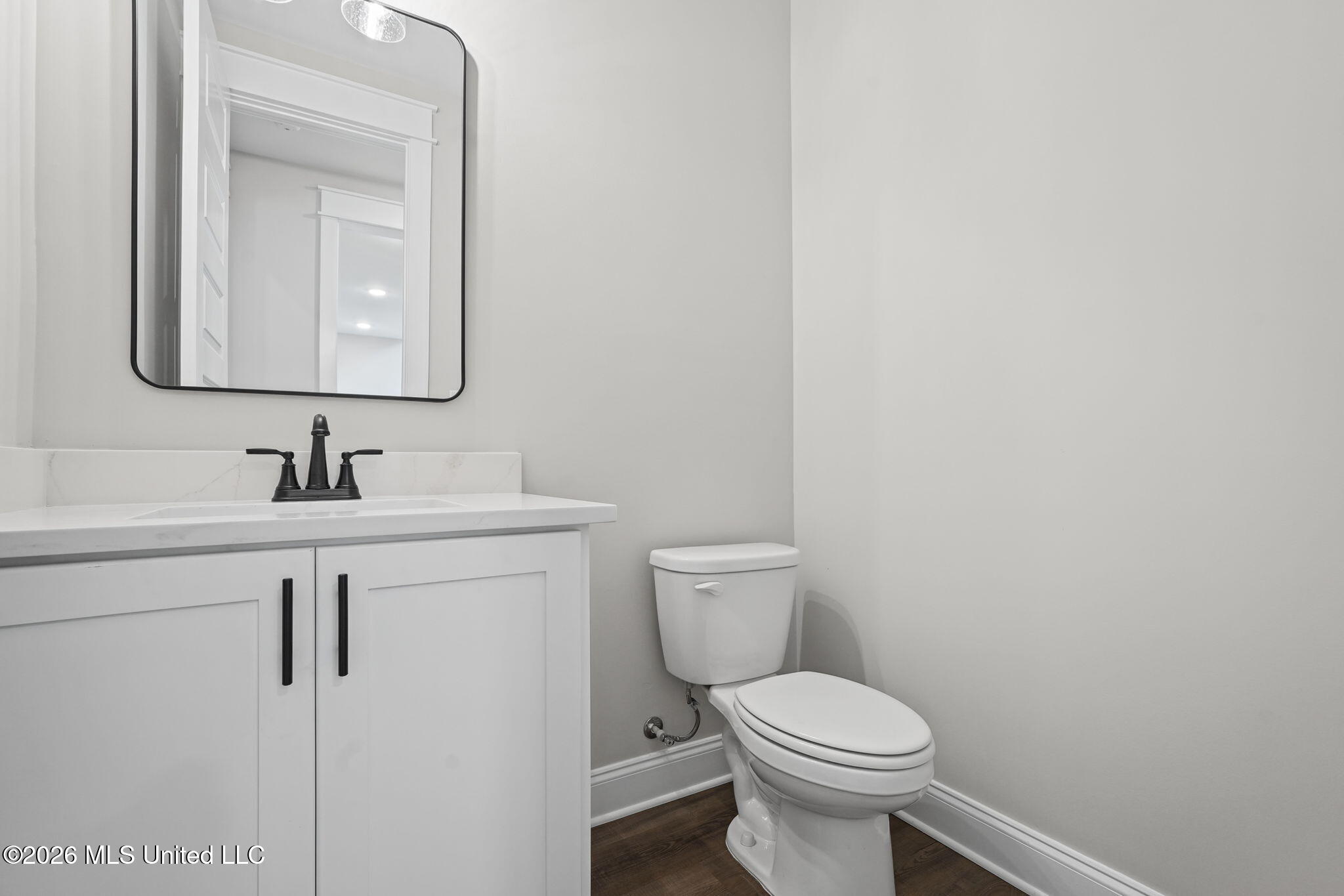 7160 Soaring Oaks Cove Property Photo 14