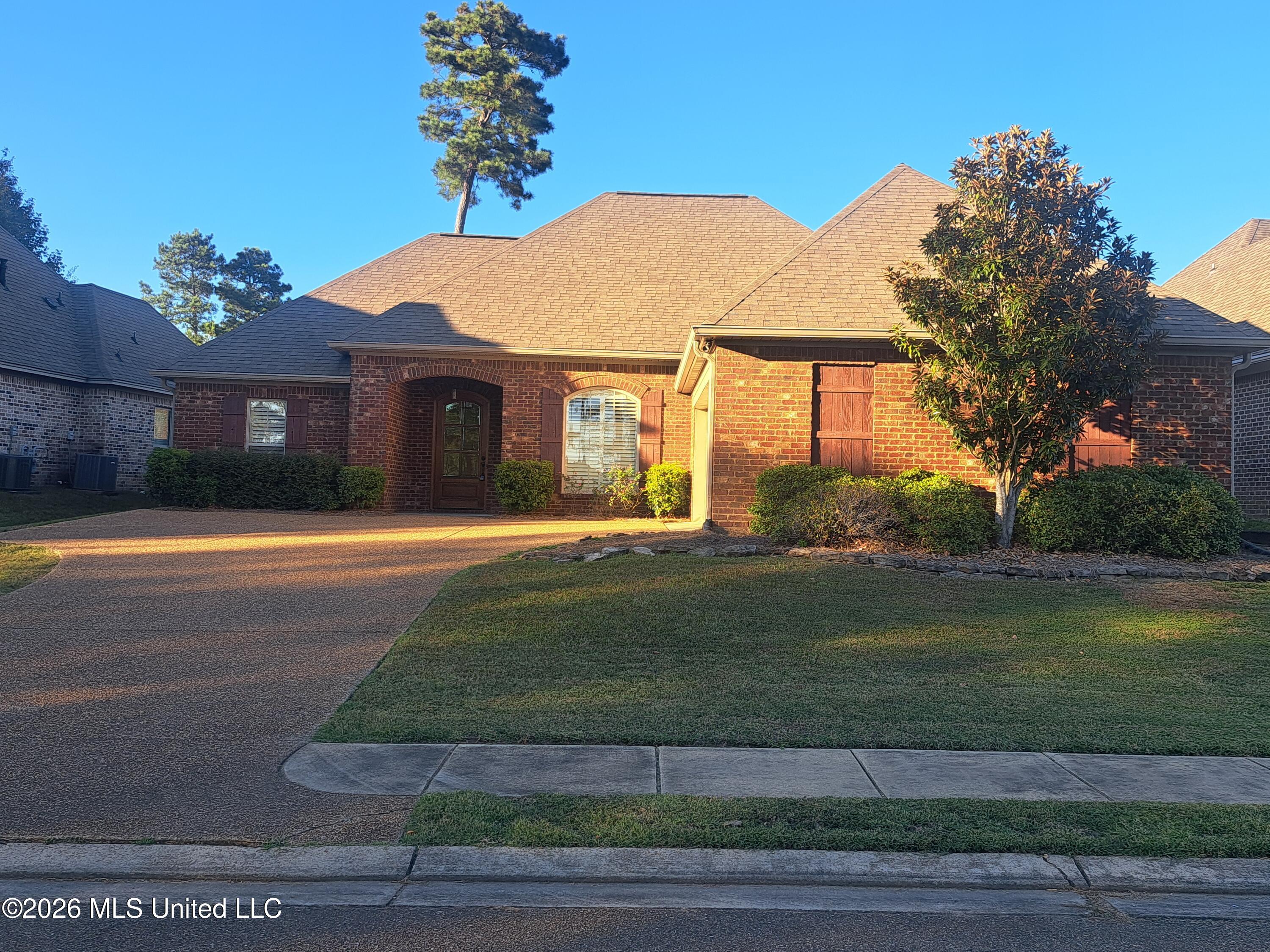 647 Hidden Hills Crossing Property Photo 1