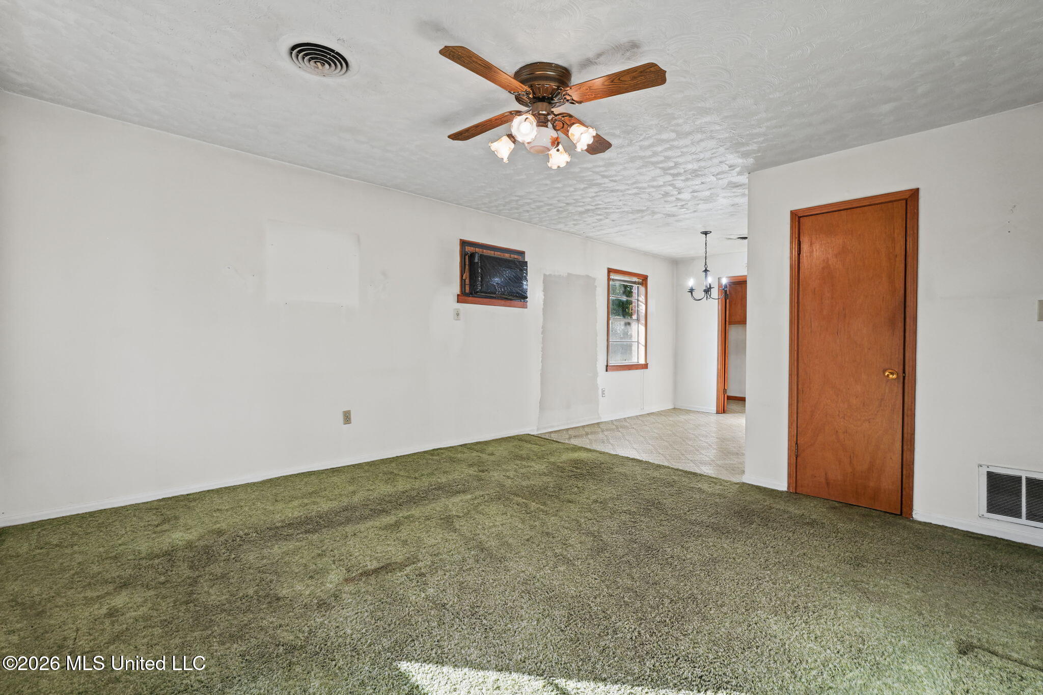 1625 Pryor Road Property Photo 5