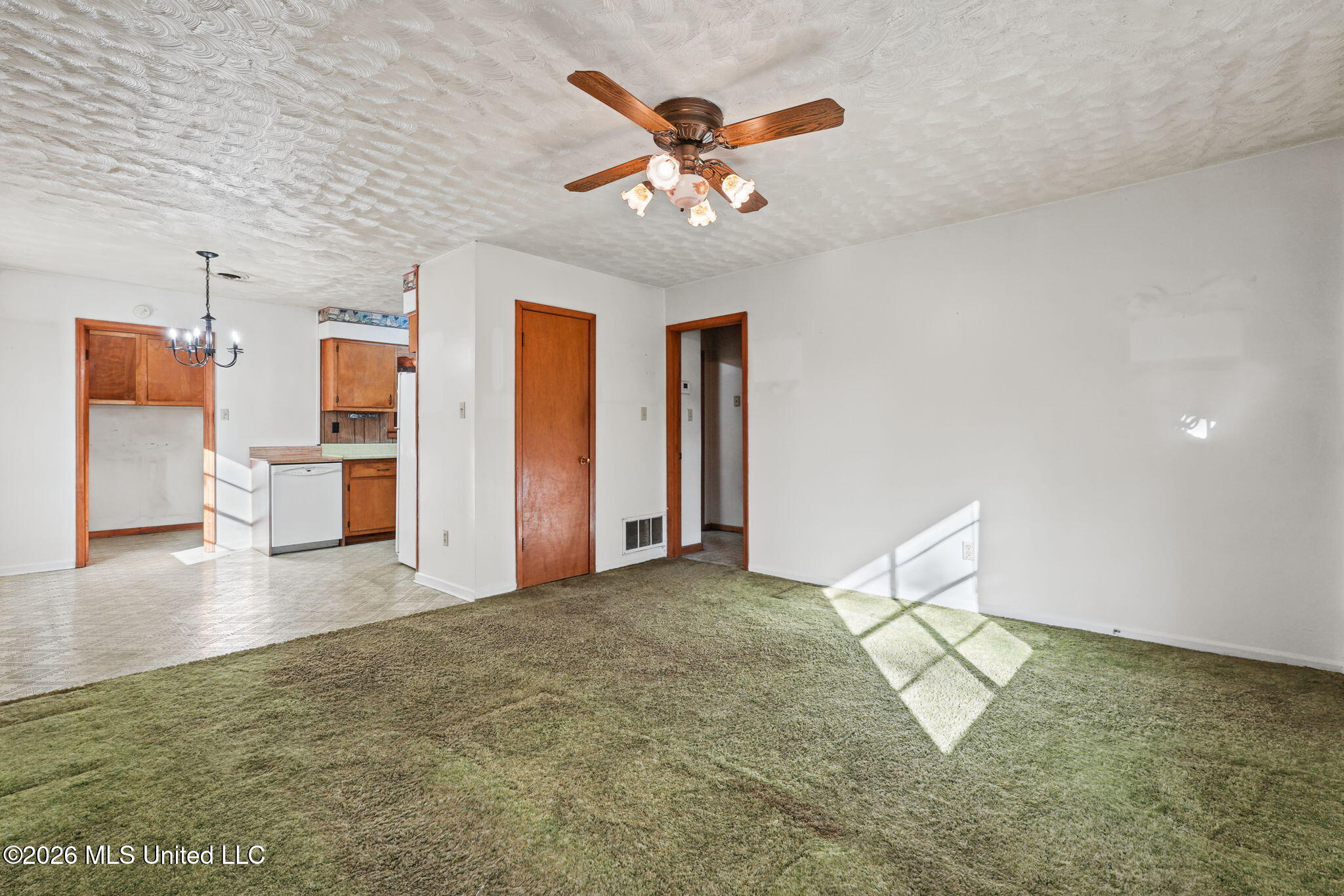 1625 Pryor Road Property Photo 6