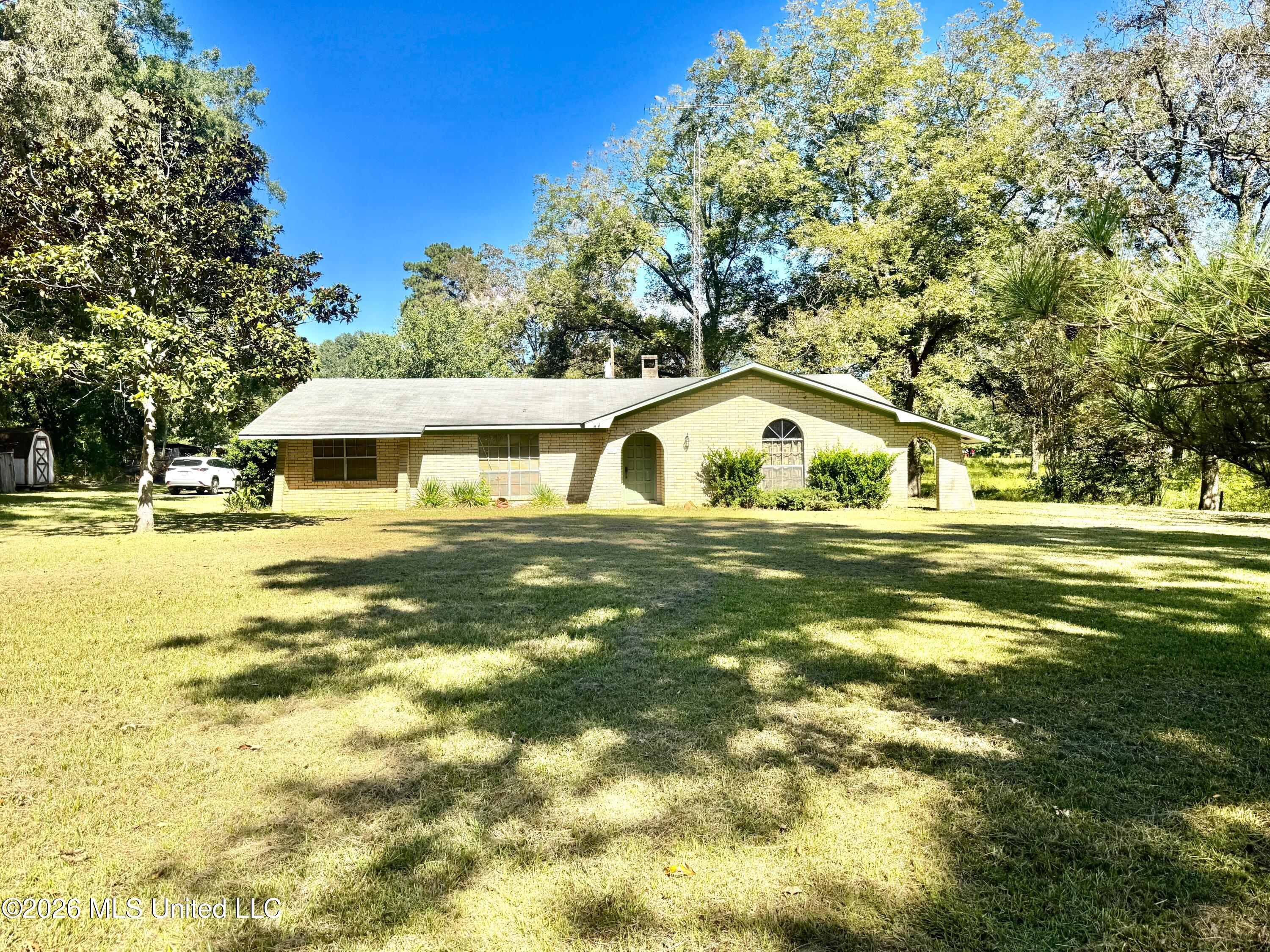 535 Airport Road Property Photo 1