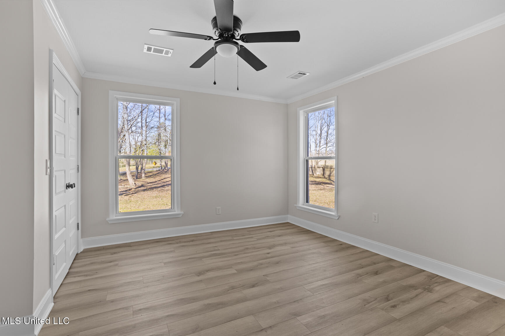 2449 W Mountain Creek Road Property Photo 17