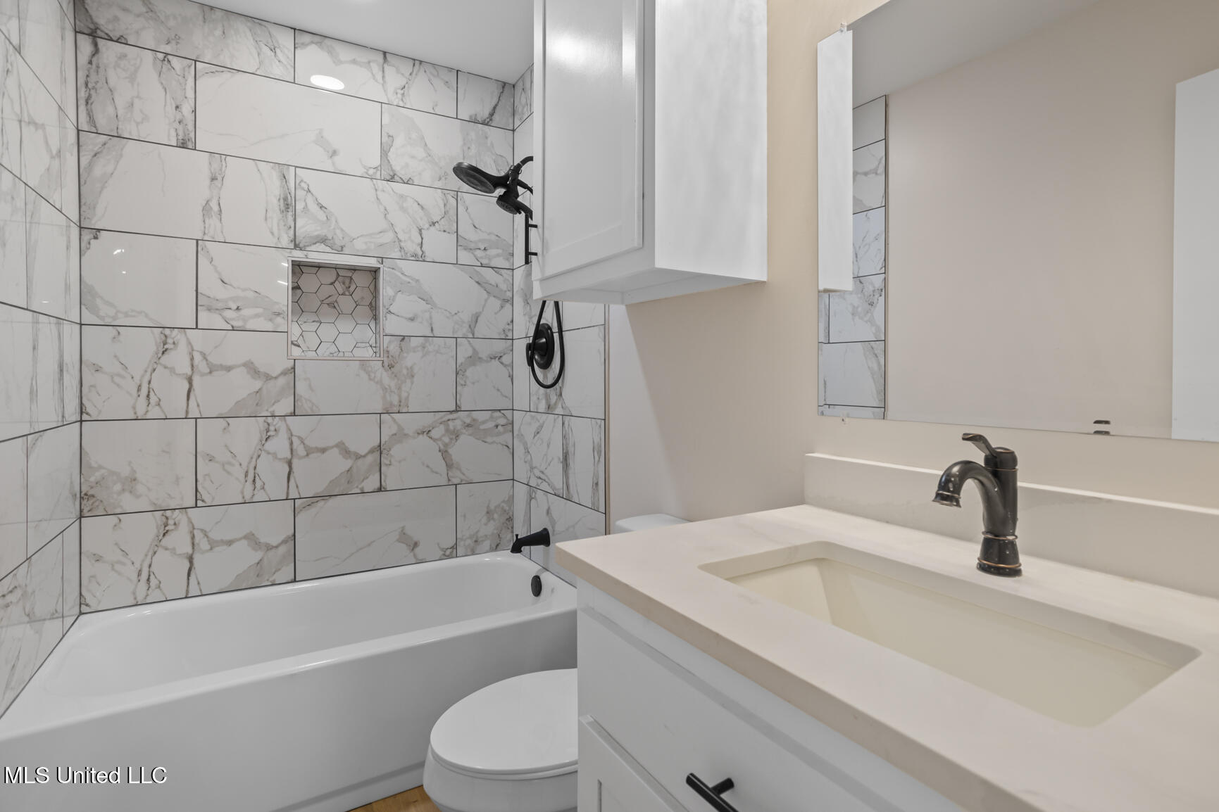 2449 W Mountain Creek Road Property Photo 18