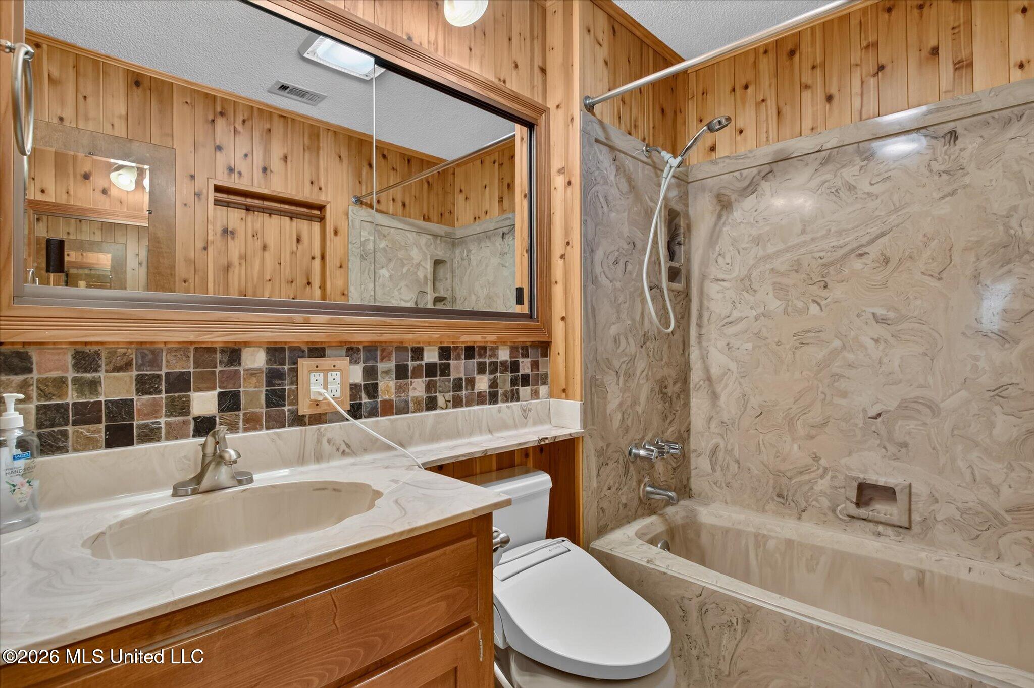 112 S Wright Avenue Property Photo 32