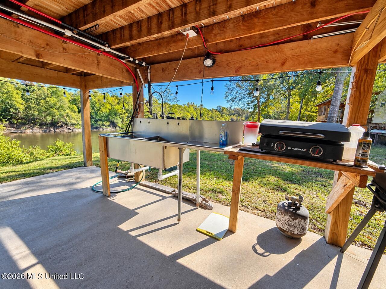 2933 Benjo Road Property Photo 10