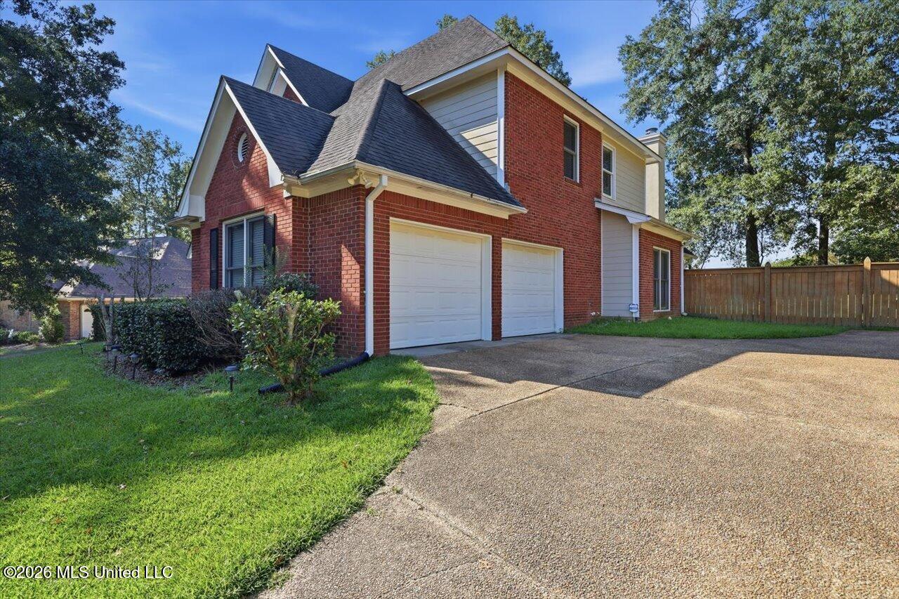 114 Dunton Hill Lane Property Photo 4