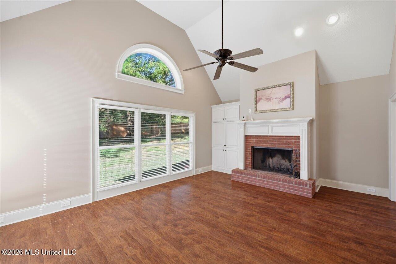 114 Dunton Hill Lane Property Photo 7