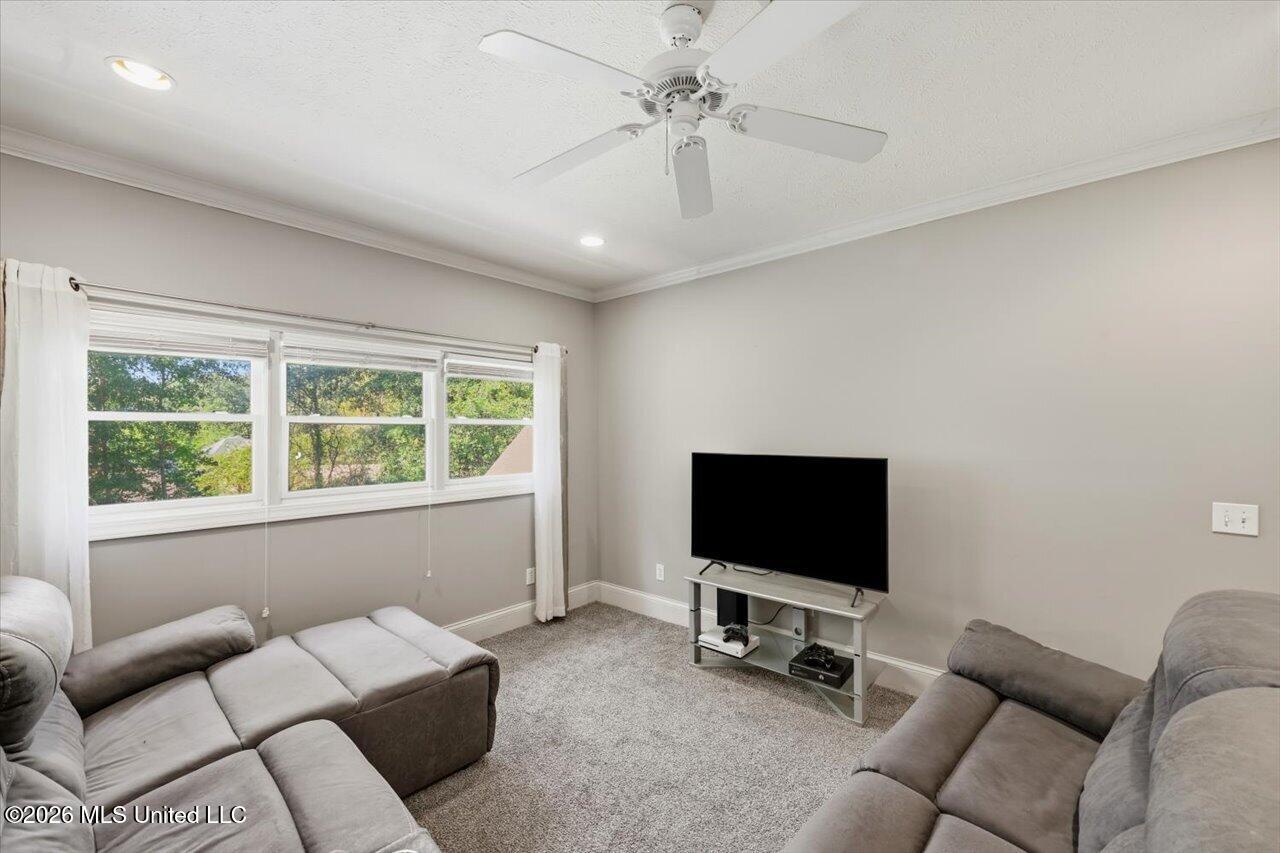 114 Dunton Hill Lane Property Photo 32