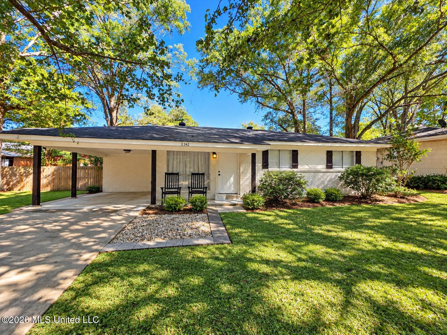 2342 Napoleon Avenue Property Photo 1