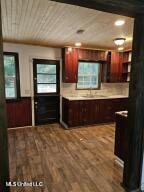150 Wildwood Terrace Property Photo 4
