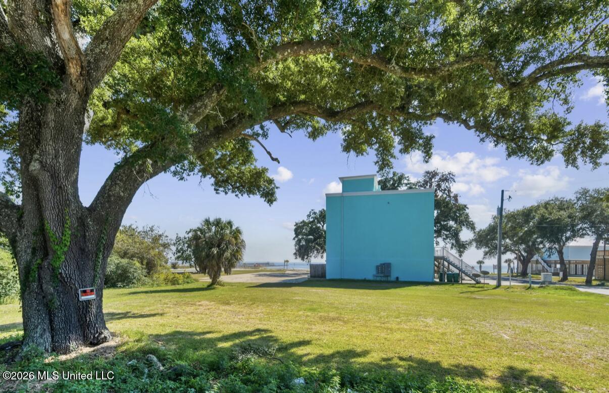 124 Texas Avenue Property Photo 5