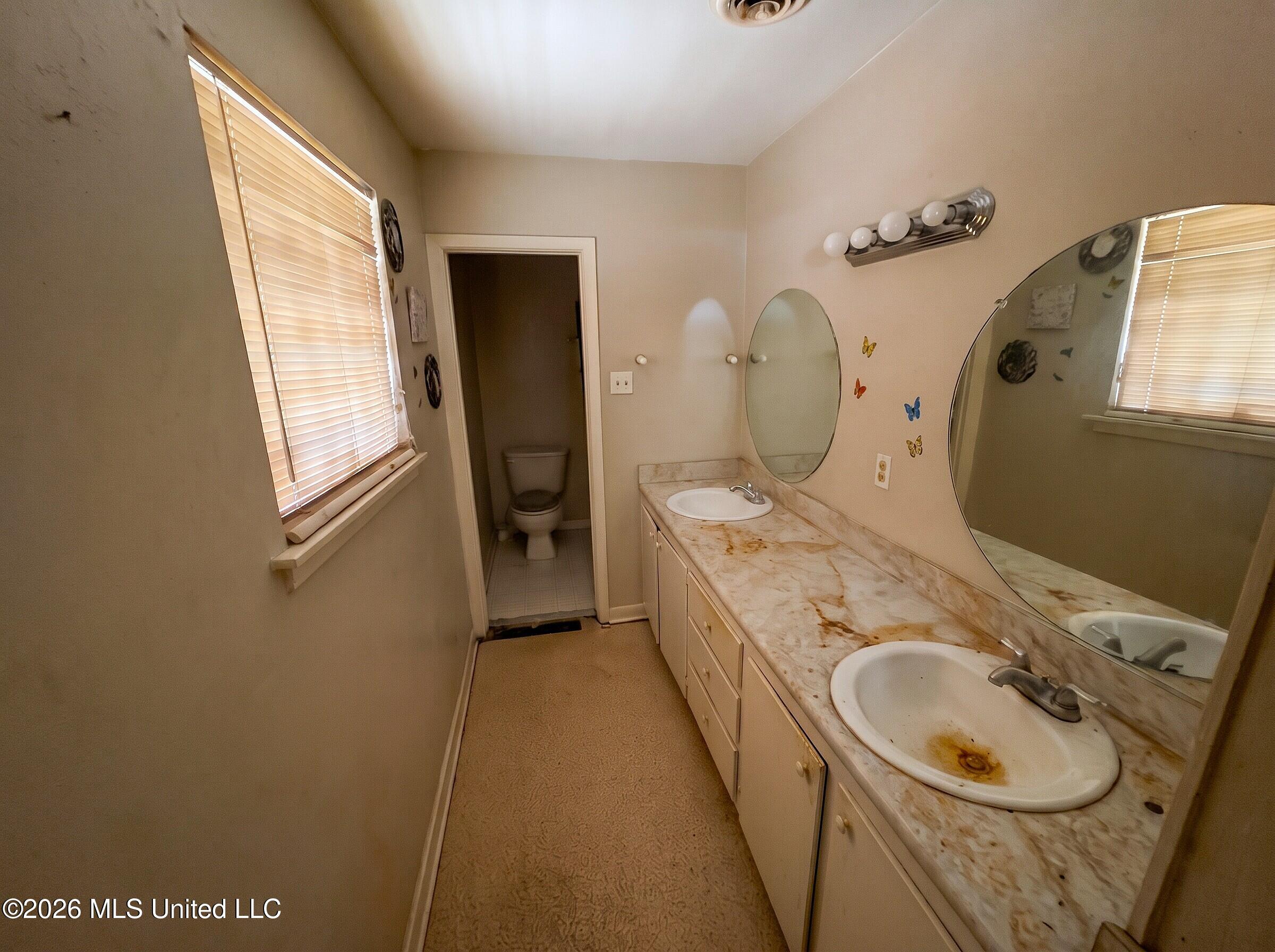 359 Lynwood Lane Property Photo 8